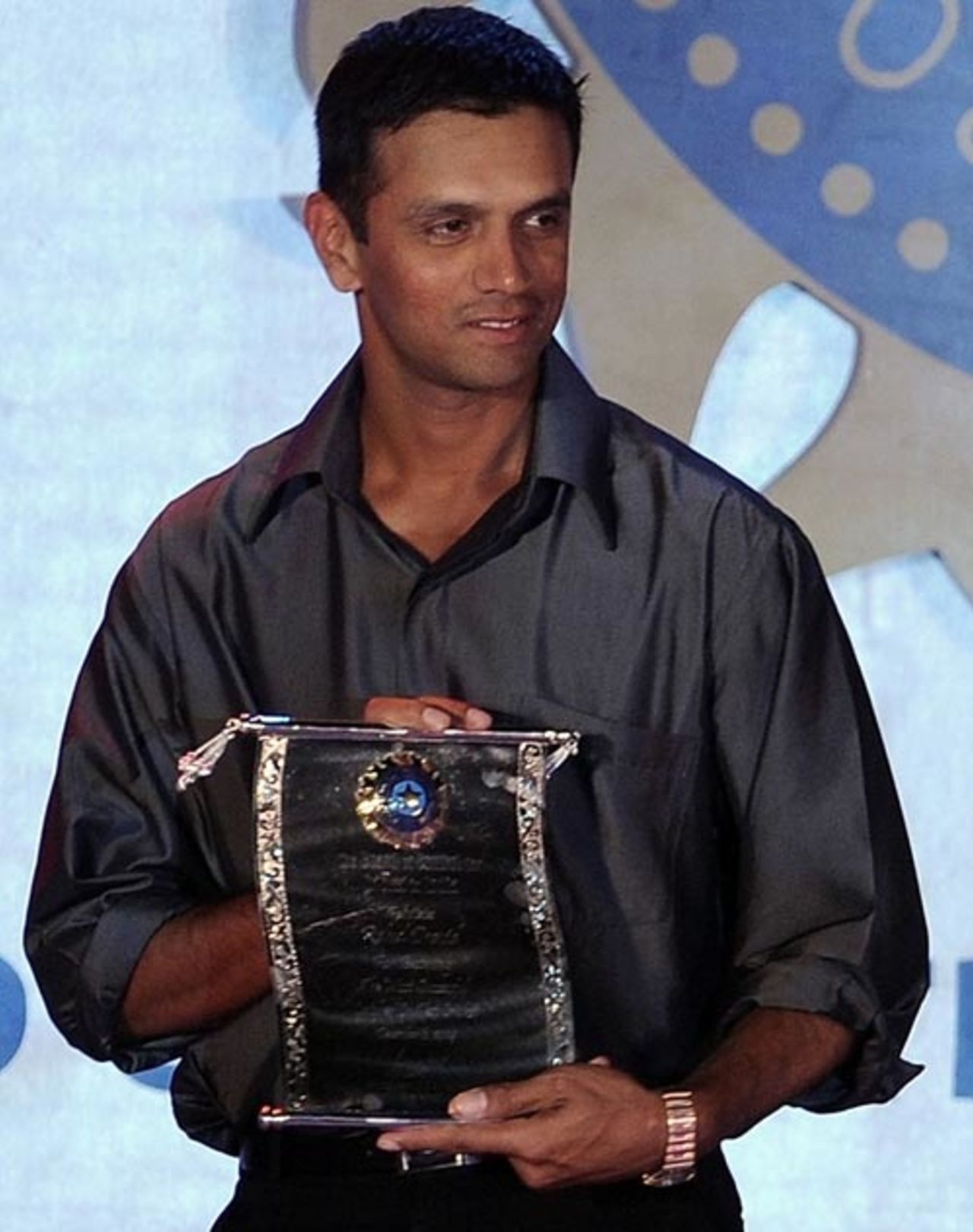 Rahul Dravid was presented a commemorative plaque for taking most catches in Tests, Mumbai, December 6, 2009