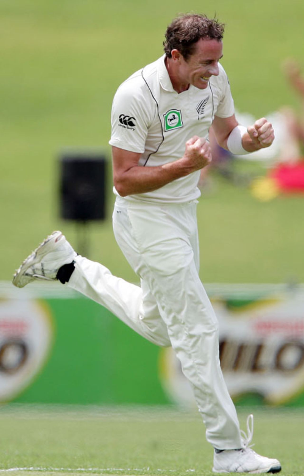Iain O'Brien had a dream spell in the morning, New Zealand v Pakistan, 3rd Test, Napier, 1st day, December 11, 2009