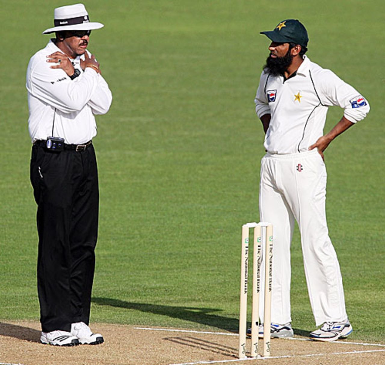Mohammad Yousuf looks at Billy Doctrove who reverses the lbw verdict against Tim McIntosh, New Zealand v Pakistan, 3rd Test, Napier, 1st day, December 11, 2009