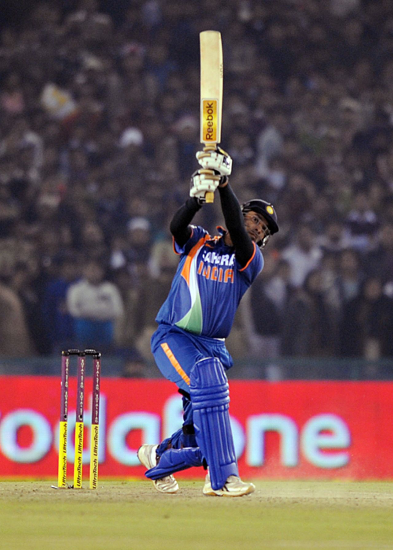 Yuvraj Singh slammed five sixes in his heroic innings, India v Sri Lanka, 2nd Twenty20, Mohali, December 12, 2009