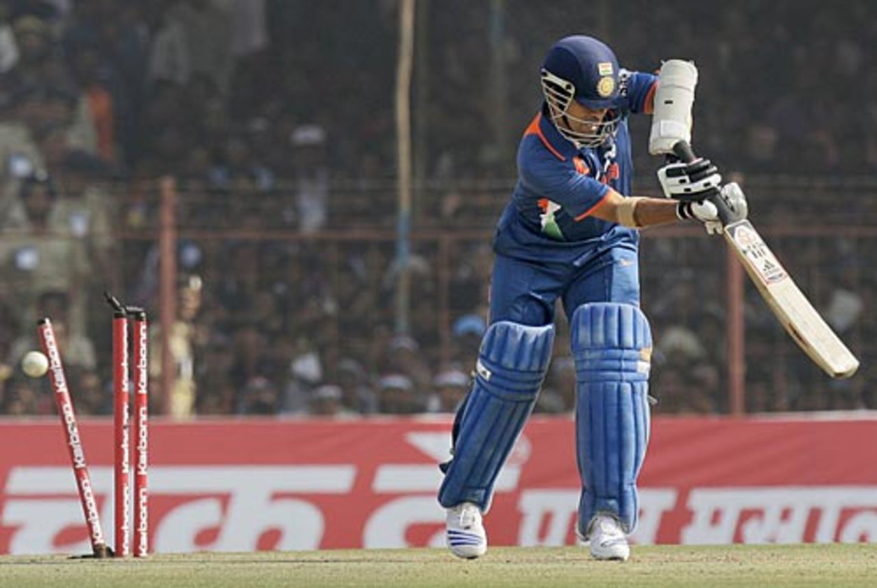 Sachin Tendulkar is bowled between bat and pad, India v Sri Lanka, 1st ODI, Rajkot, December 15, 2009