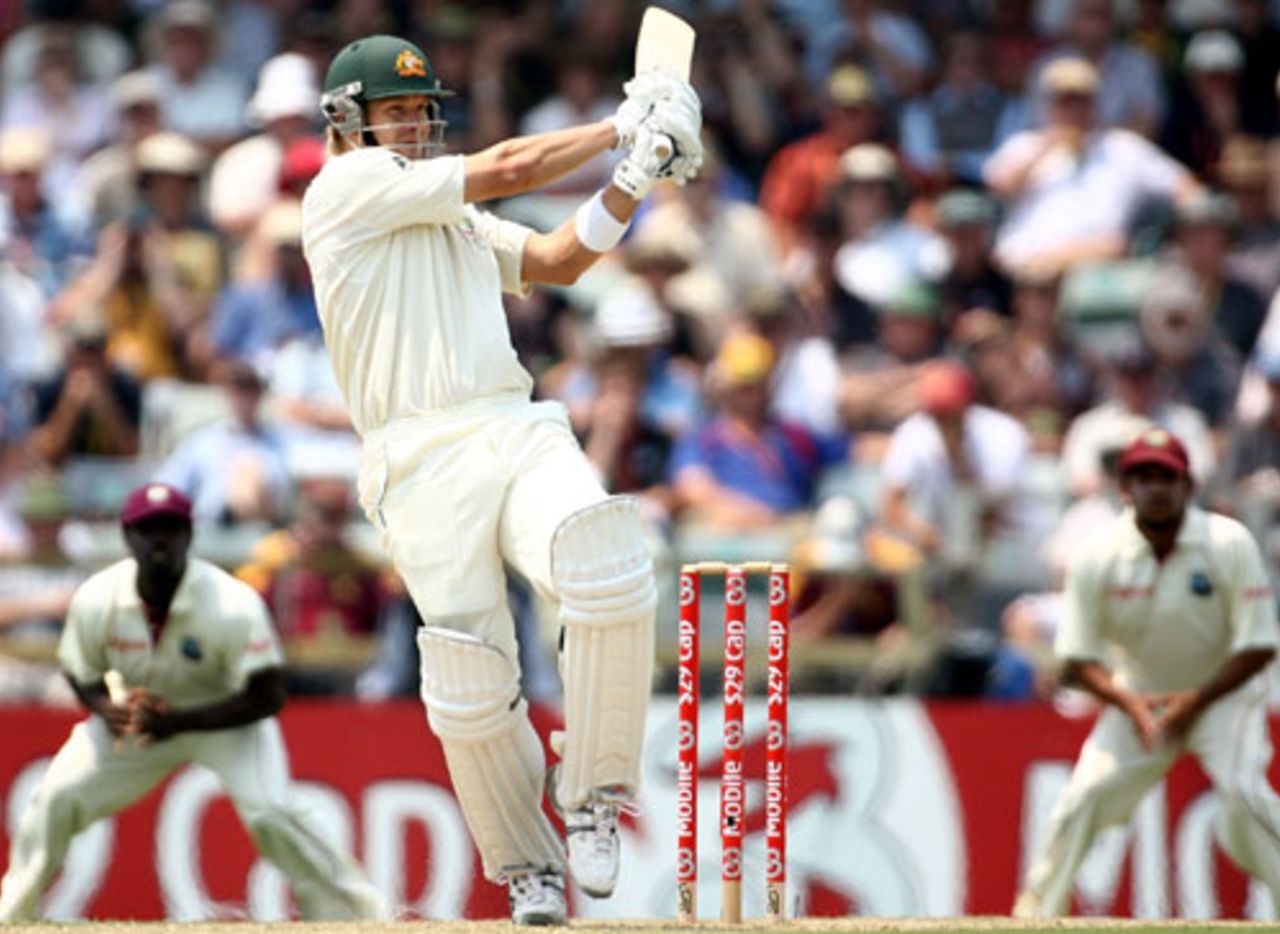 Shane Watson pulls early in his innings, Australia v West Indies, 3rd Test, Perth, 16 December 2009