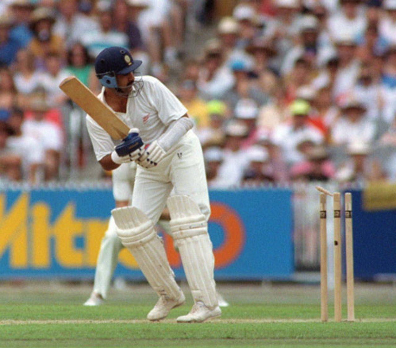 Manoj Prabhakar is bowled by Bruce Reid (not in picture), Australia v India, second Test, 26 December 1991 