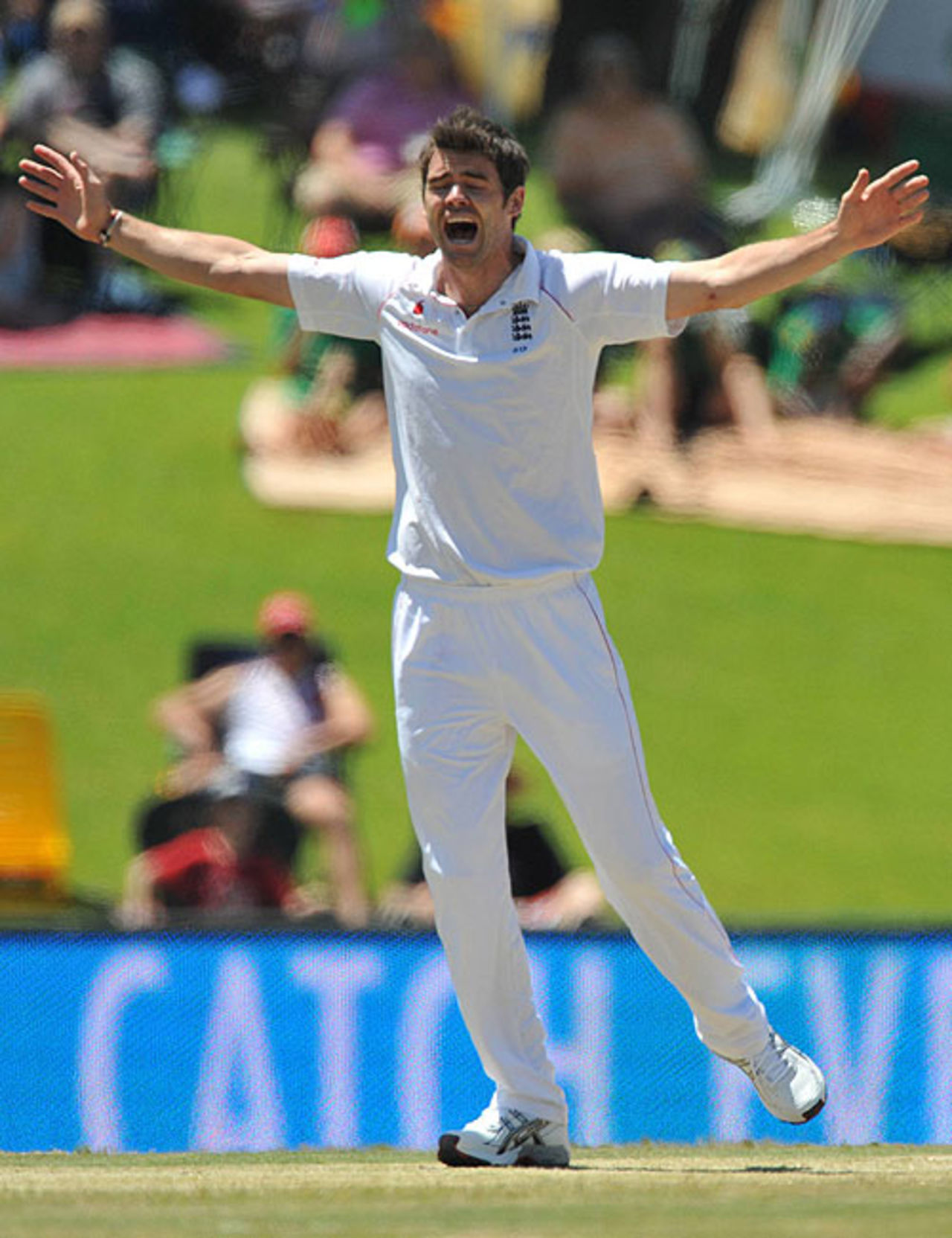 James Anderson claims the vital wicket of Jacques Kallis, South Africa v England, 1st Test, Centurion, December 17, 2009