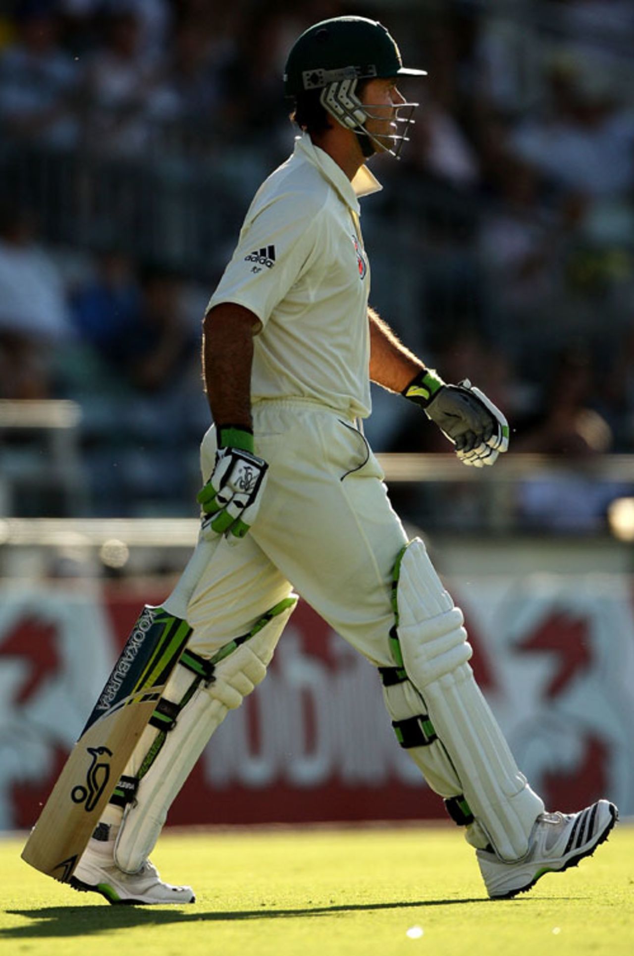 Ricky Ponting walks out at No. 9, Australia v West Indies, 2nd Test, Perth, 18 December, 2009