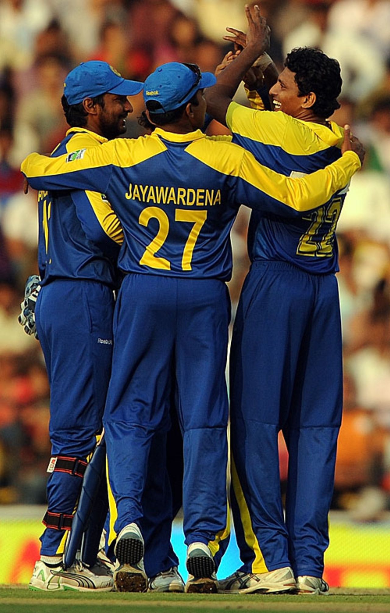 The Sri Lankan fielders celebrate Suraj Randiv's first ODI wicket, India v Sri Lanka, 2nd ODI, Nagpur, December 18, 2009