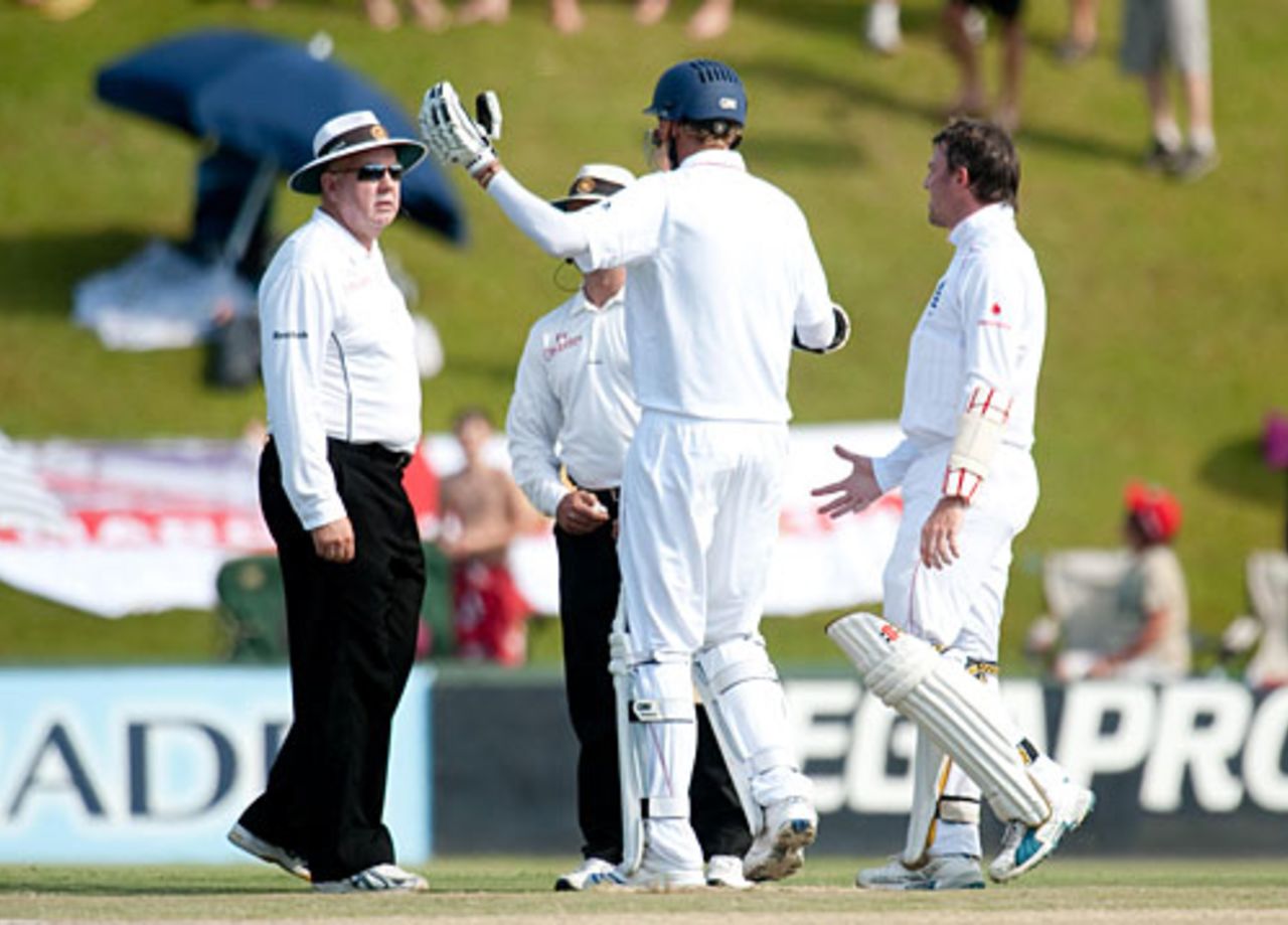 Stuart Broad remonstrated with the umpires after South Africa delayed their call for the review that gave him out, South Africa v England, 1st Test, Centurion, December 18, 2009