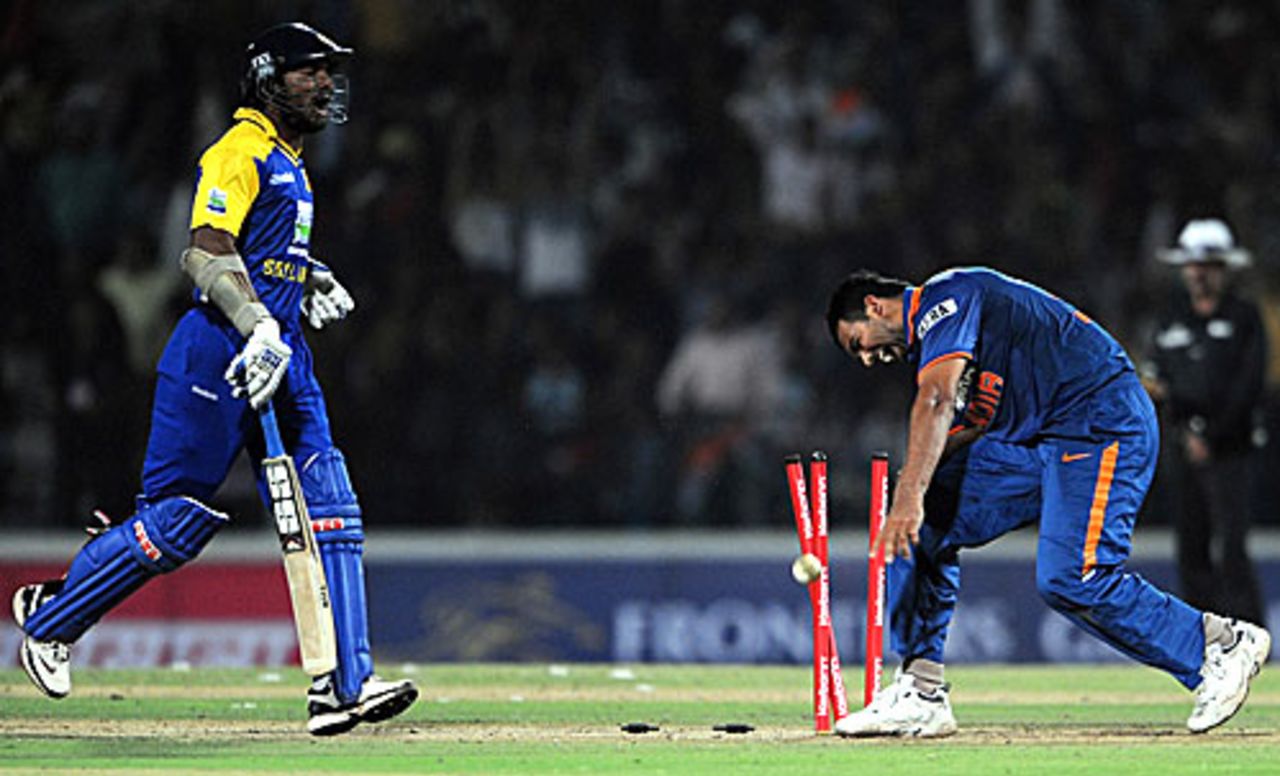 Zaheer Khan's delighted after catching Kumar Sangakkara short of his crease, India v Sri Lanka, 2nd ODI, Nagpur, December 18, 2009