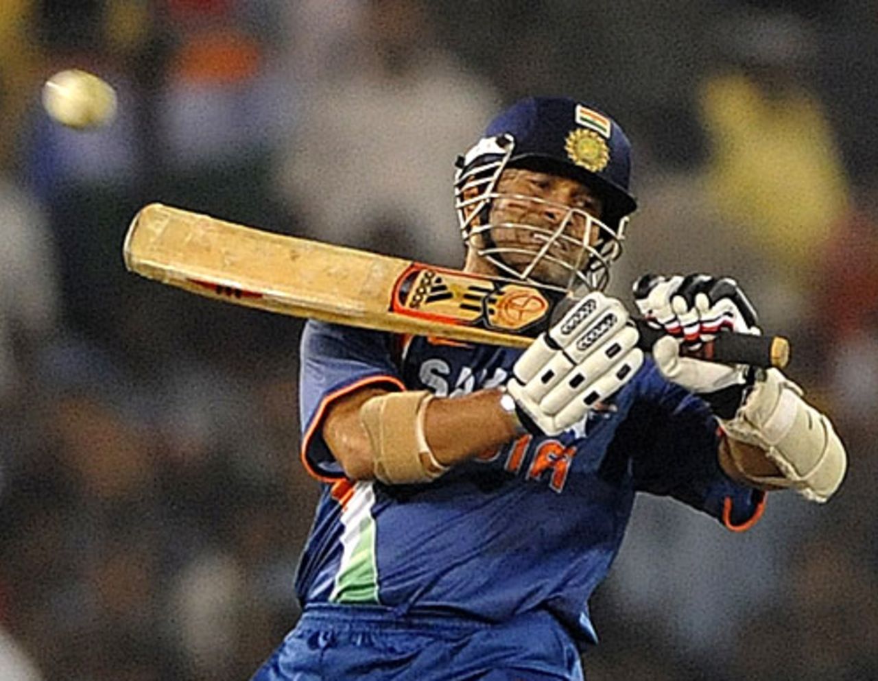 Sachin Tendulkar plays a cheeky shot, India v Sri Lanka, 3rd ODI, Cuttack, December 21, 2009