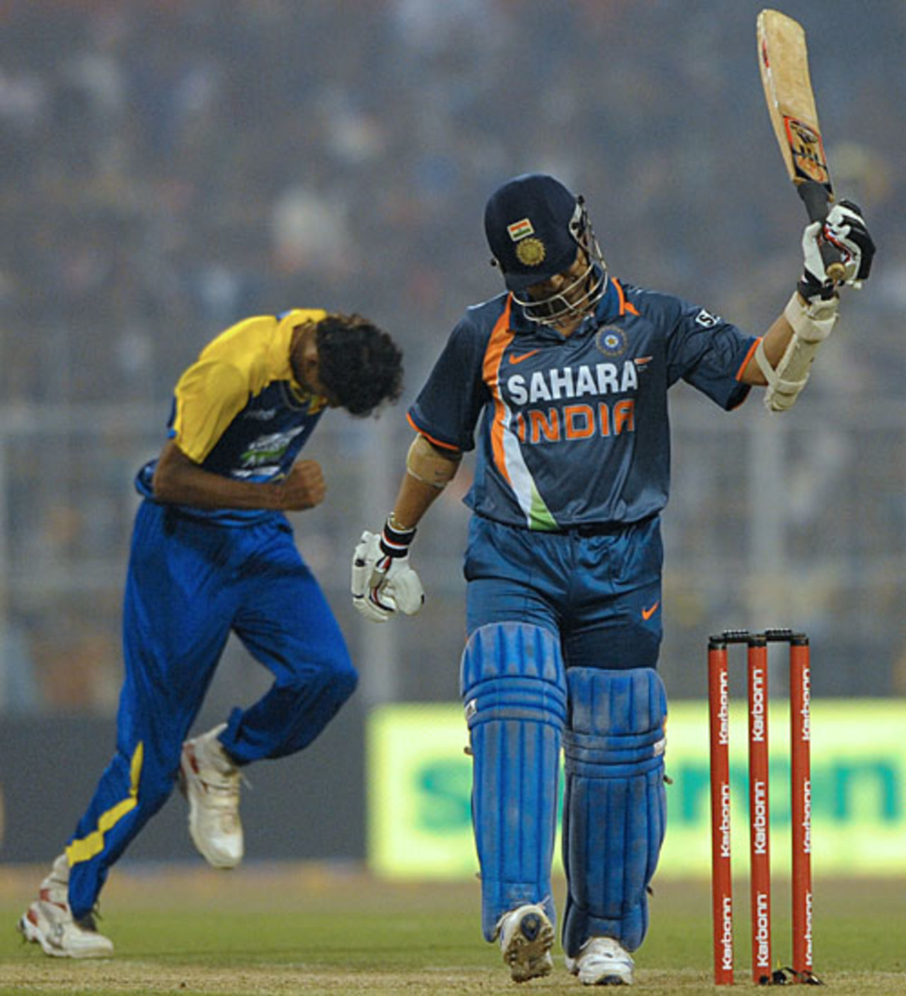 Sachin Tendulkar is disappointed after holing out to cover-point, India v Sri Lanka, 4th ODI, Kolkata, December 24, 2009