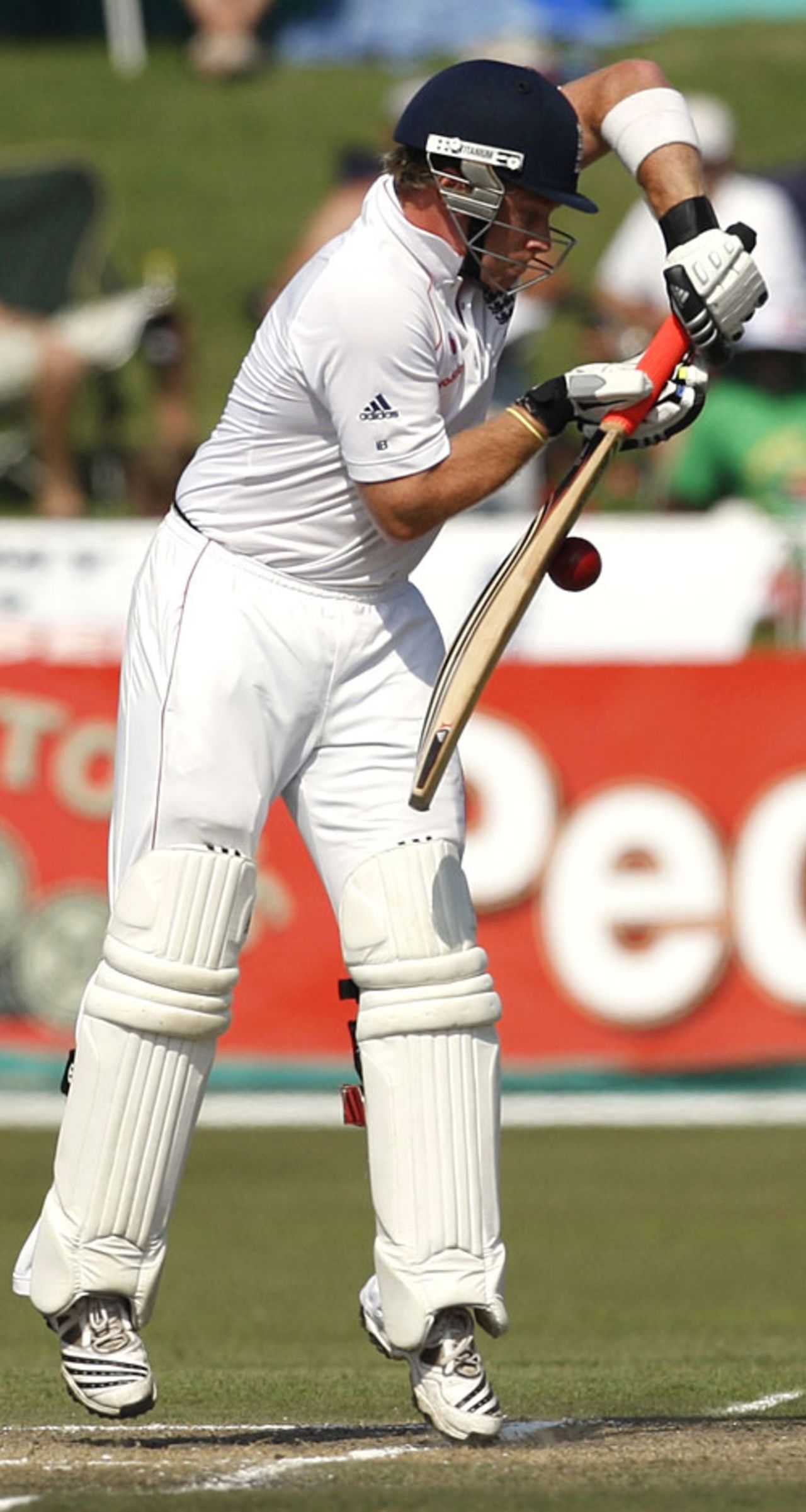 Ian Bell was under pressure coming into this innings but batted superbly to make an unbeaten 54, South Africa v England, 2nd Test, Durban, December 28, 2009 