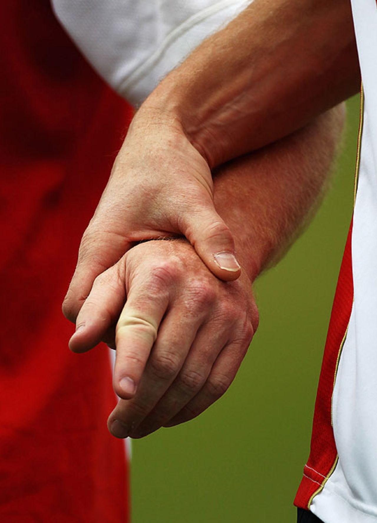Paul Collingwood suffered a dislocated finger during practice on the fourth morning, South Africa v England, 2nd Test, Durban, December 29, 2009