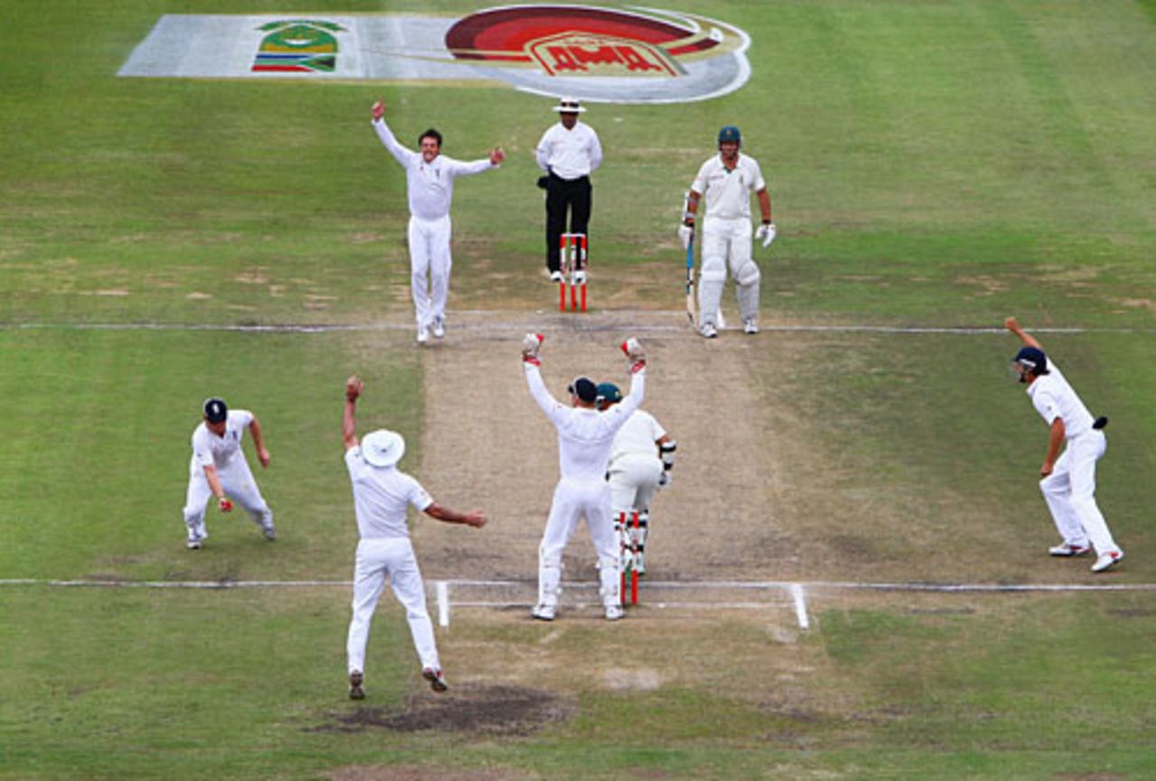 Ashwell Prince was smartly caught by Ian Bell from Graeme Swann's first over of the innings, South Africa v England, 2nd Test, Durban, December 29, 2009 