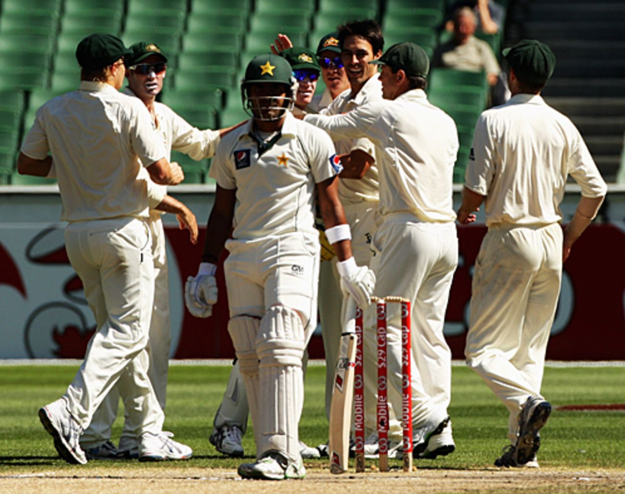 Mitchell Johnson had Umar Akmal caught behind for 27, Australia v Pakistan, 1st Test, Melbourne, 5th day, December 30, 2009