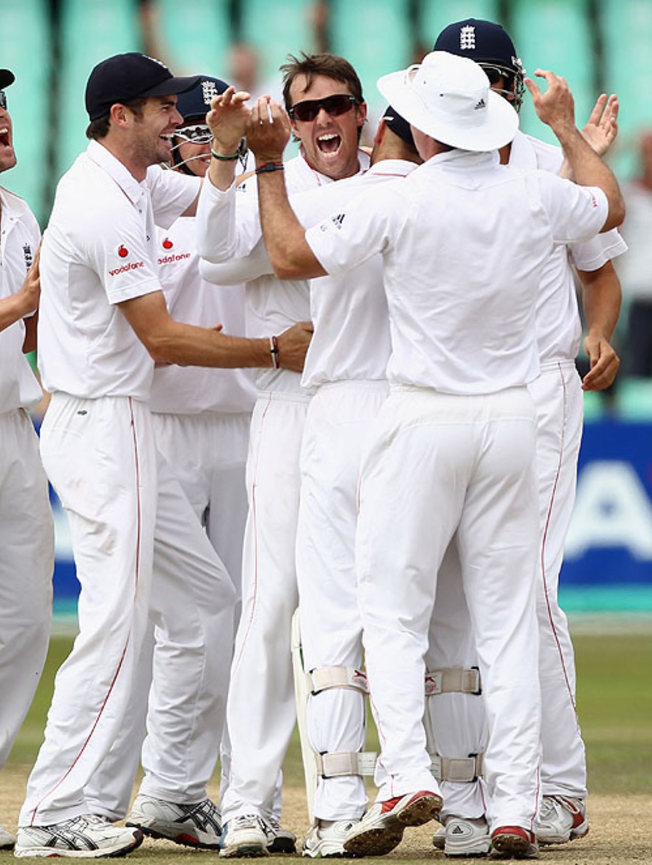 Graeme Swann completed his second five-wicket haul of the series to wrap up an innings victory, South Africa v England, 2nd Test, Durban, December 30, 2009 
