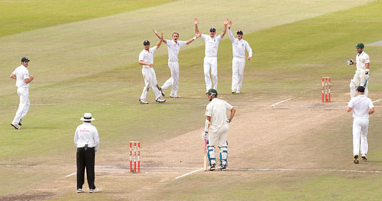 Mark Boucher was given out by the third umpire after England called for a review, South Africa v England, 2nd Test, Durban, December 30, 2009 