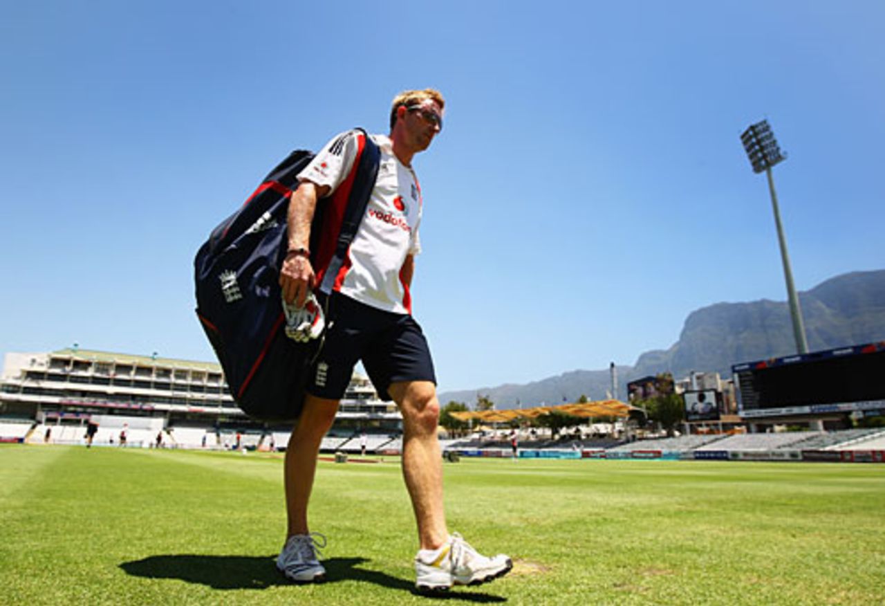 Paul Collingwood is likely to feature in the third Test at Newlands, having recovered from a dislocated finger, Cape Town, January 2, 2010