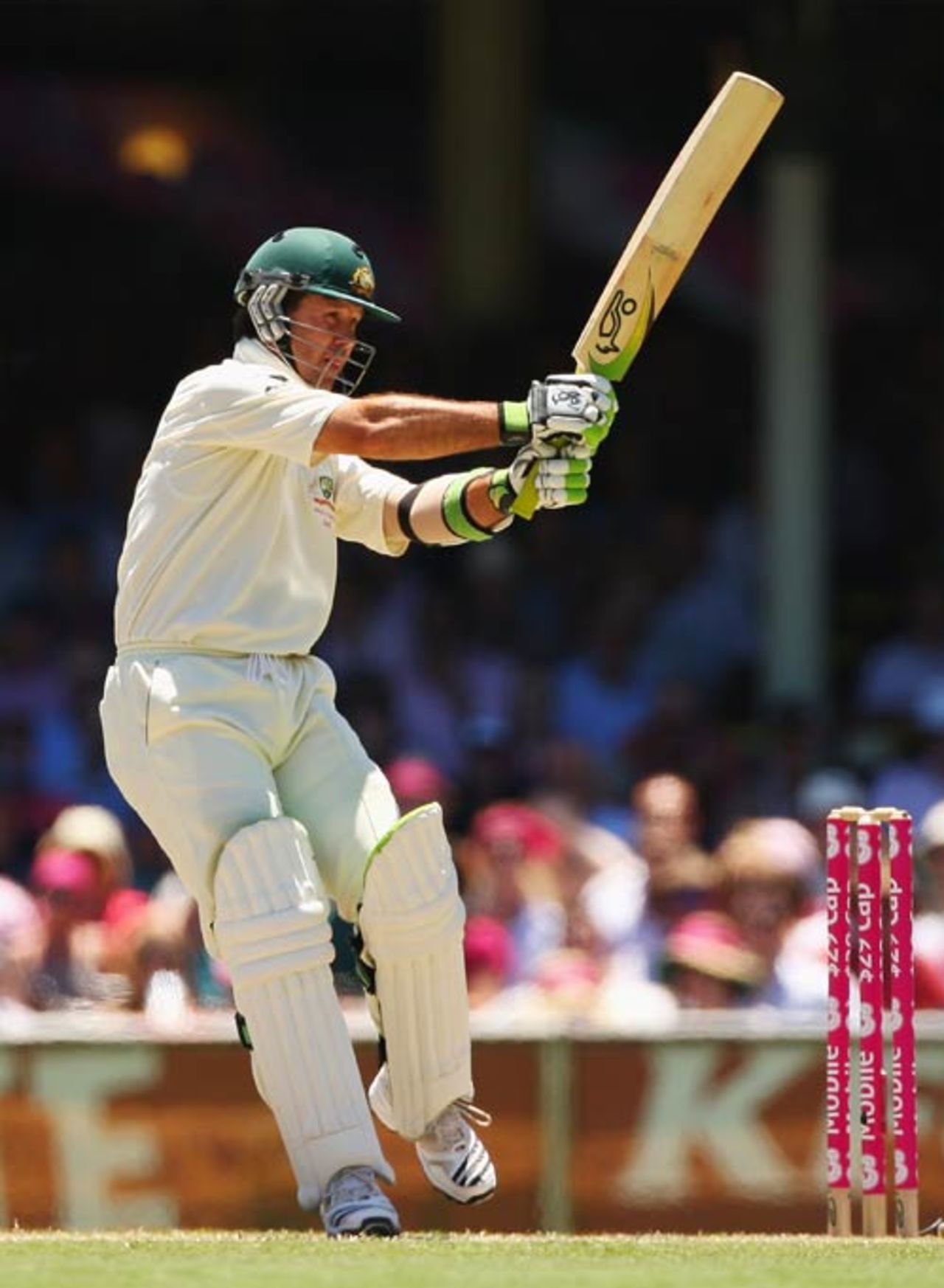 Ricky Ponting goes for a pull, Australia v Pakistan, 2nd Test, Sydney, 3rd day, January 5, 2010