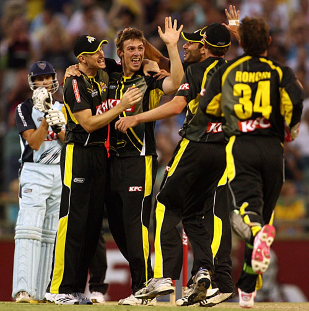 Mitchell Marsh picks up another scalp, Western Australia v New South Wales, Twenty20 Big Bash, Perth, January 5, 2010