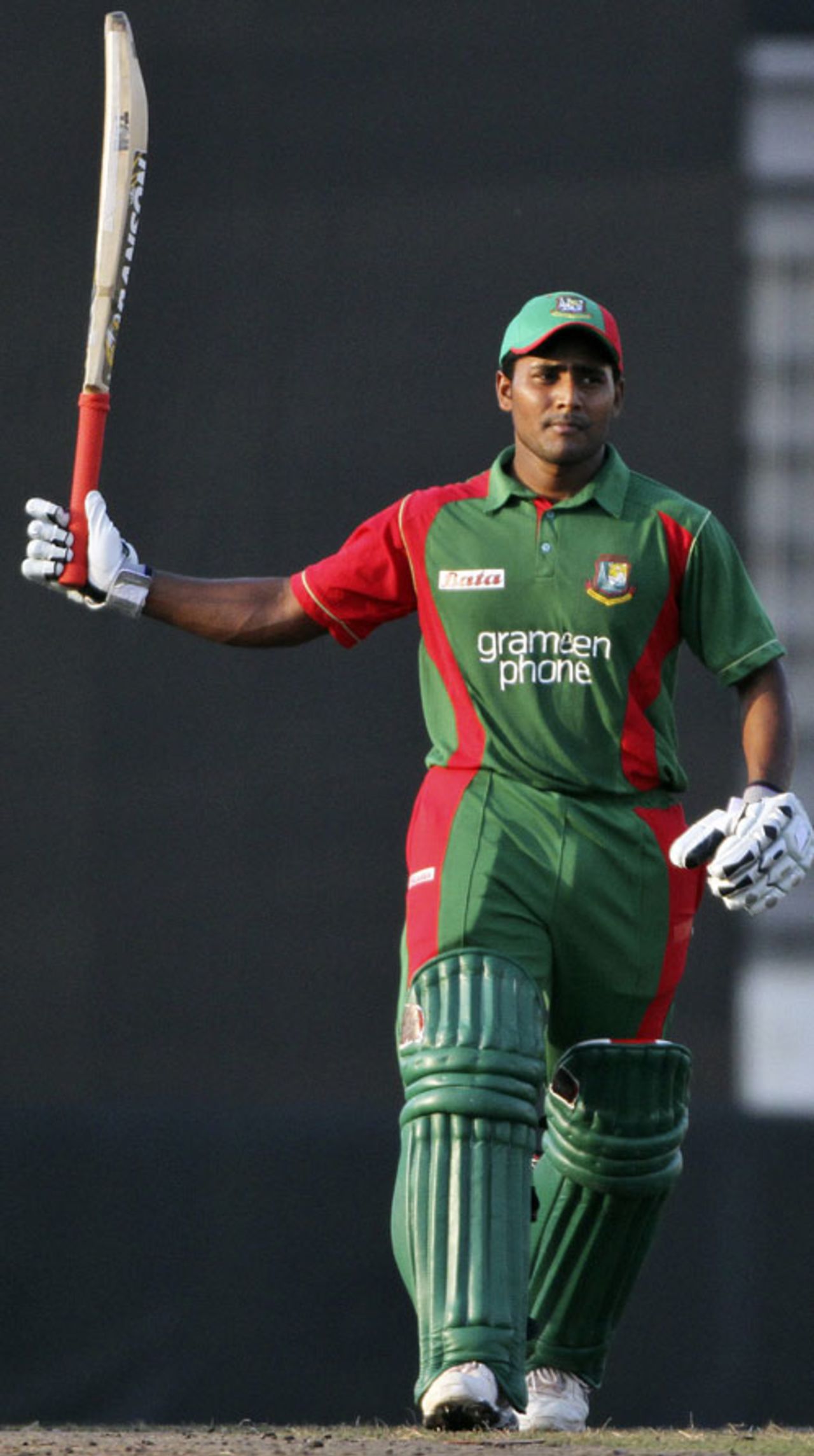 Imrul Kayes acknowledges the cheers after reaching his half-century, Bangladesh v India, Tri-series, 3rd ODI, Mirpur, January 7, 2010