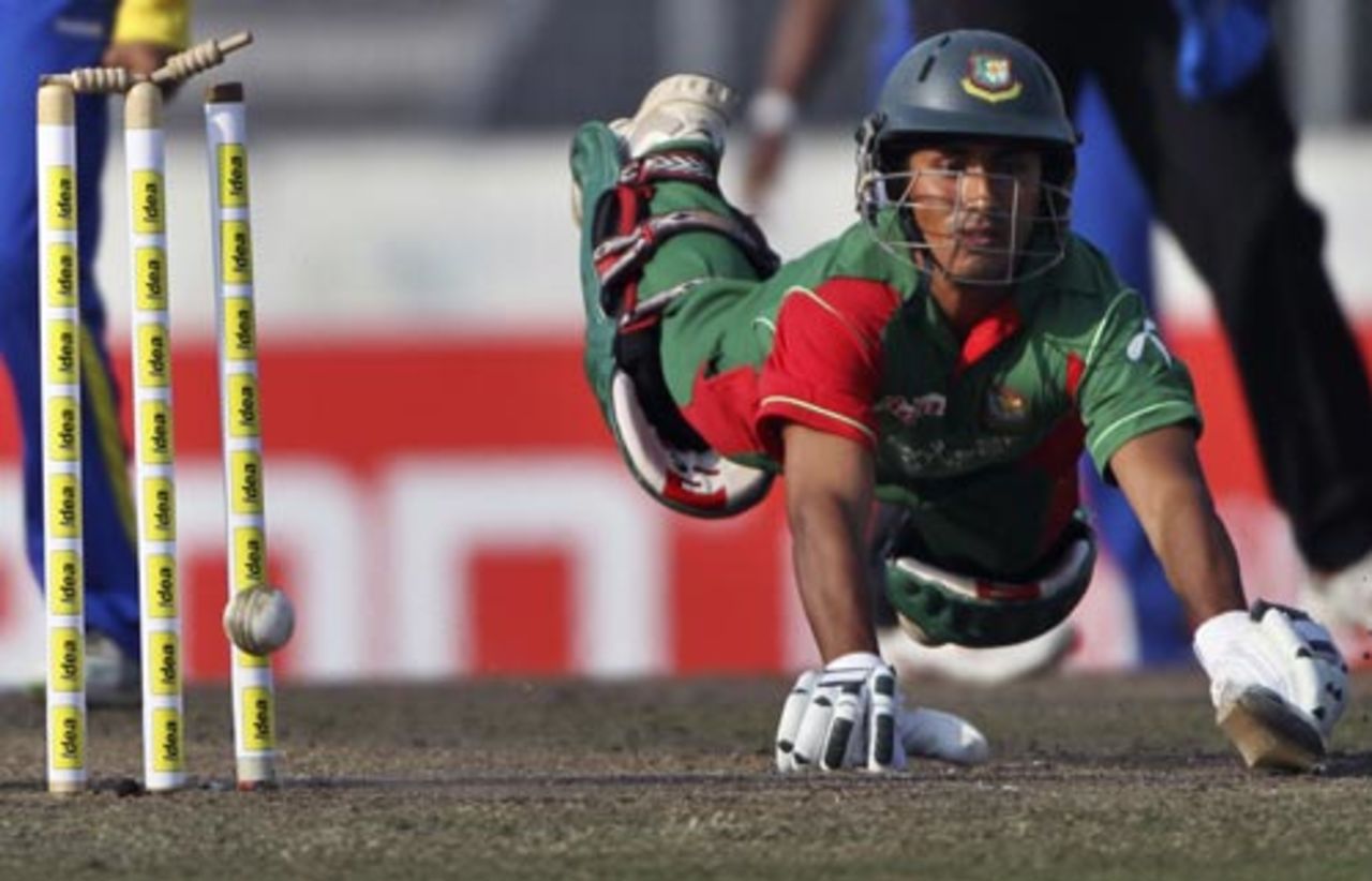 Mohammad Ashraful is caught short by a direct hit, Bangladesh v Sri Lanka, Tri-series, 4th ODI, Mirpur, January 8, 2010