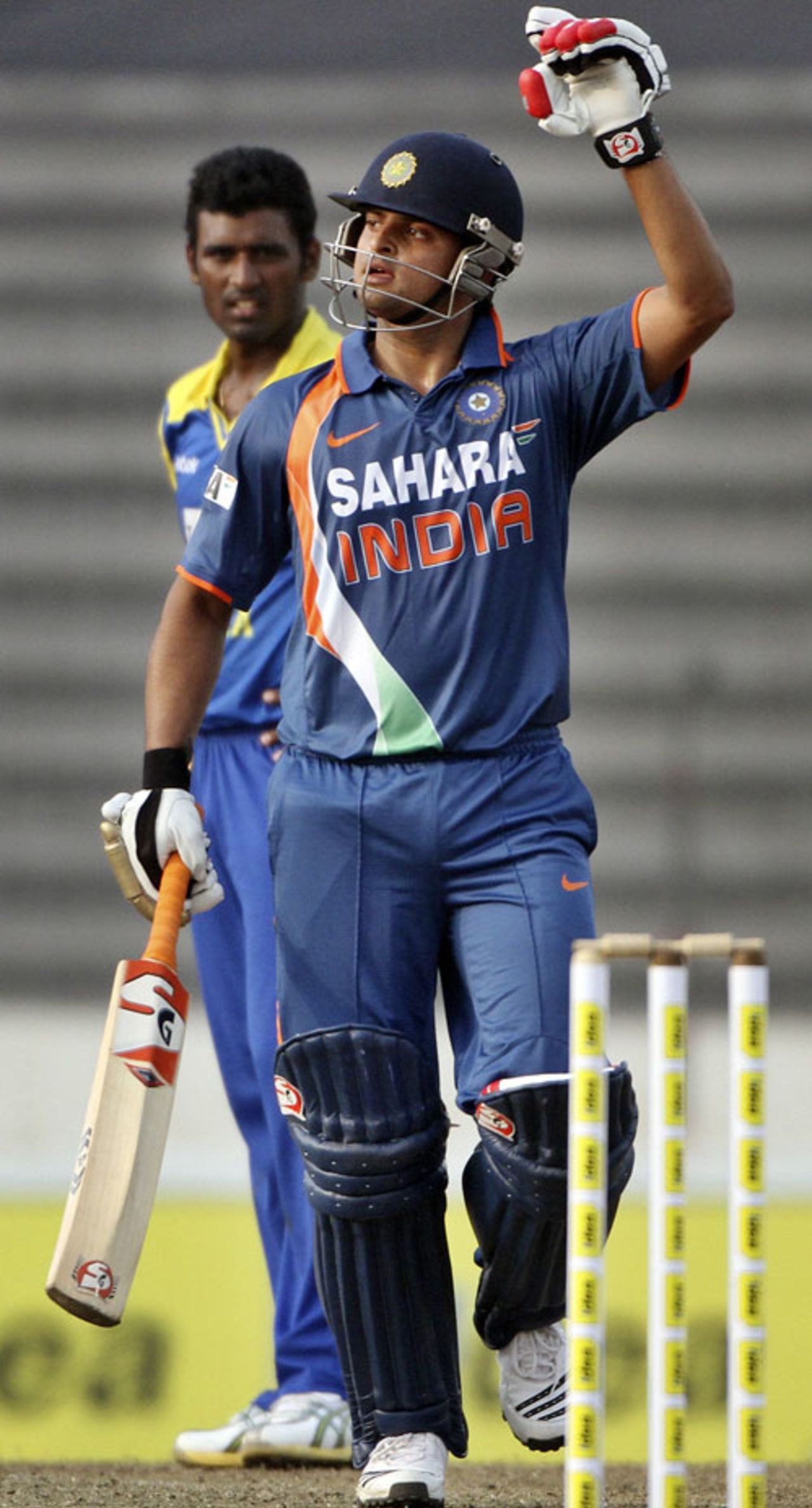 Suresh Raina reaches a half-century, India v Sri Lanka, Tri-series final, Mirpur, January 13, 2010