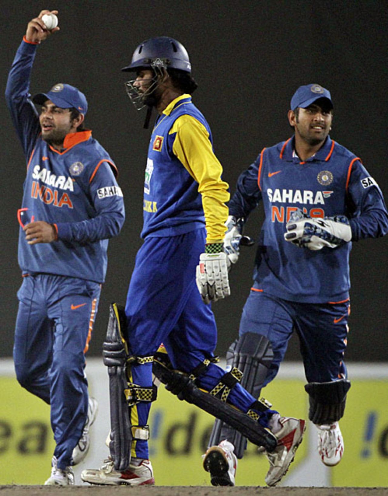 Upul Tharanga falls early, India v Sri Lanka, Tri-series final, Mirpur, January 13, 2010