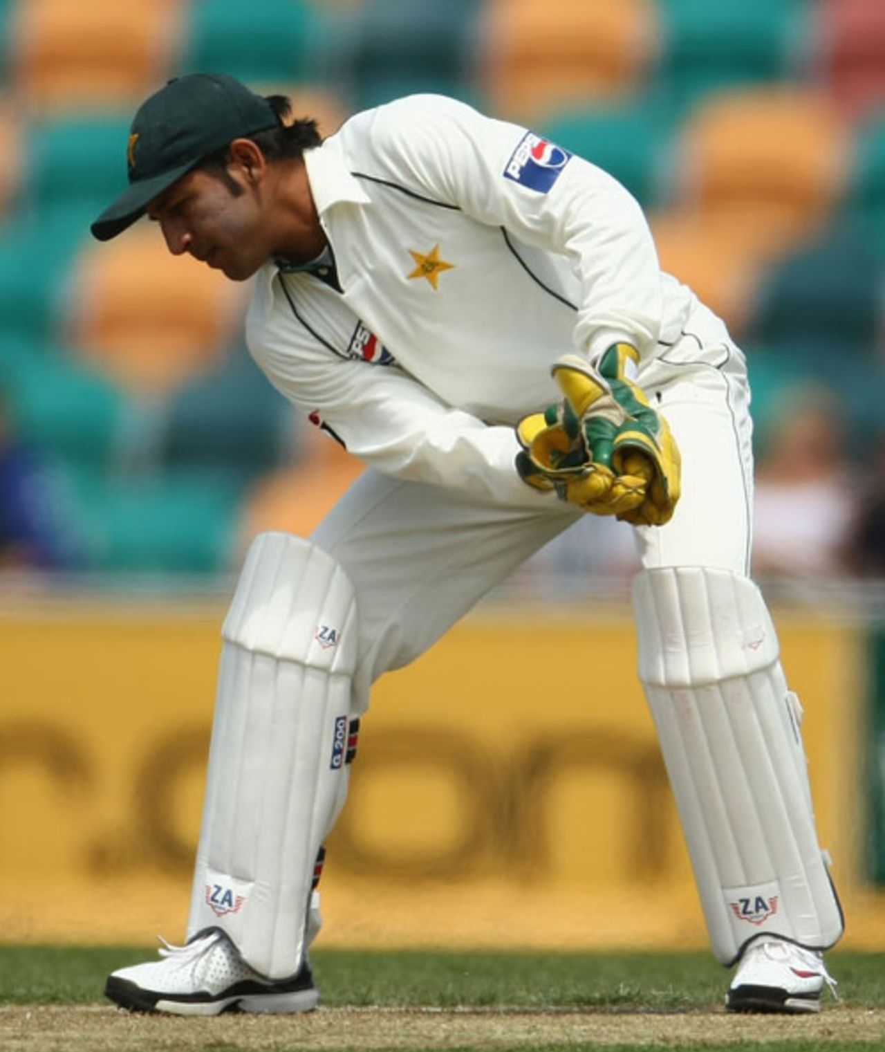 Sarfraz Ahmed was tidy on debut, 3rd Test, Australia v Pakistan, 1st day, Hobart, January 14, 2010