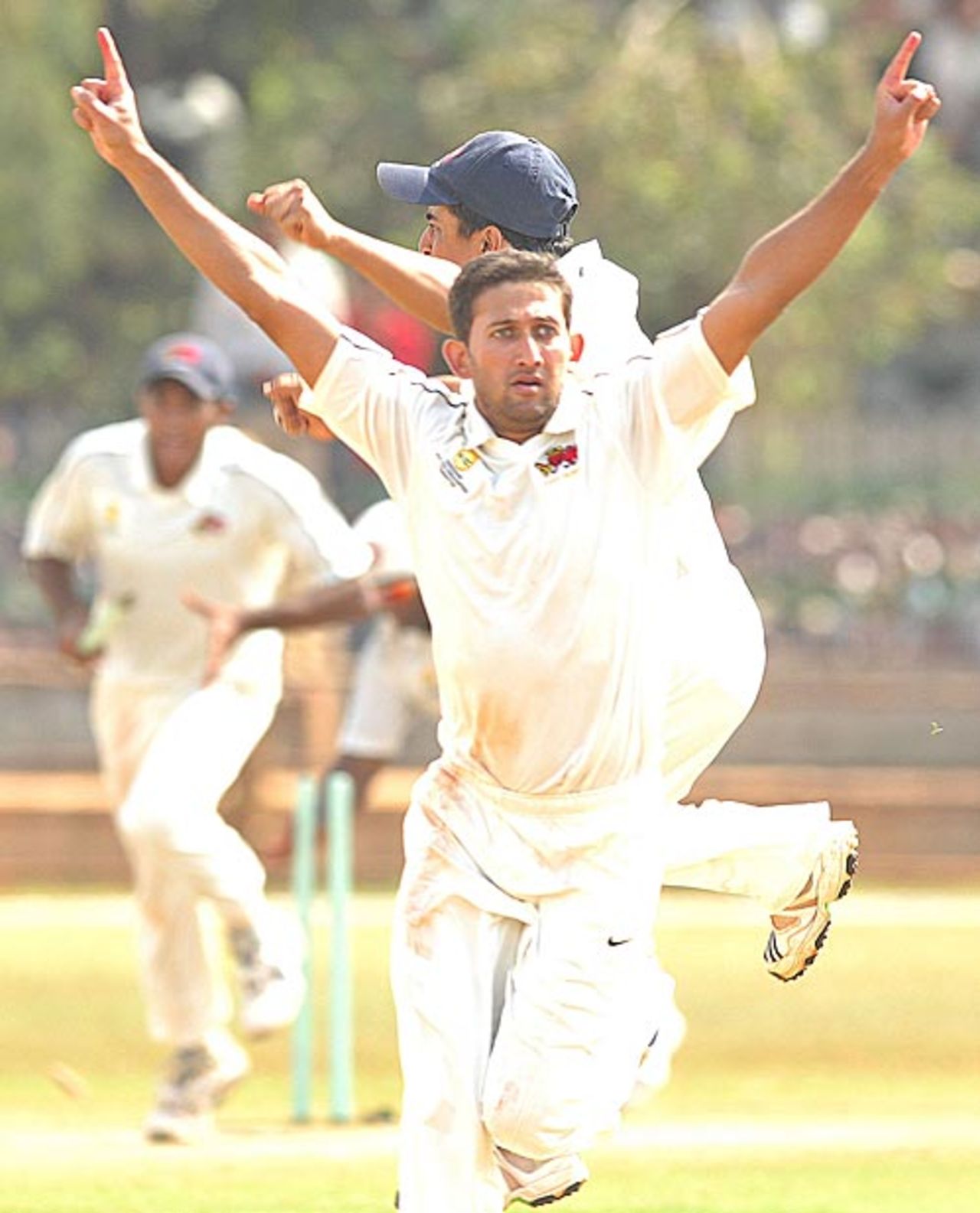 Ajit Agarkar reacts after capturing the final Karnataka wicket, Karnataka v Mumbai, Ranji Trophy final, Mysore, 4th day, January 14, 2010