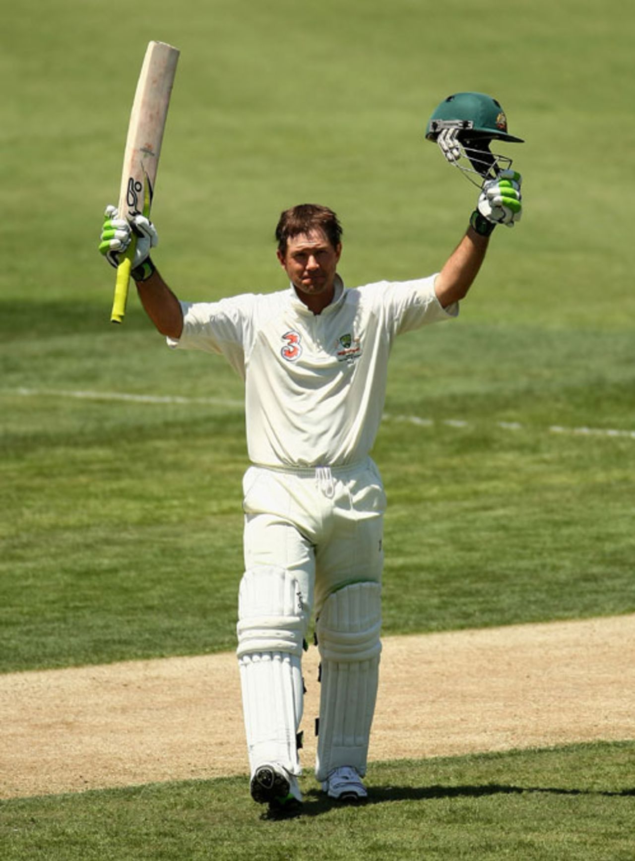 Ricky Ponting acknowledges his fifth Test double-century, 3rd Test, Australia v Pakistan, 2nd day, Hobart, January 15, 2010