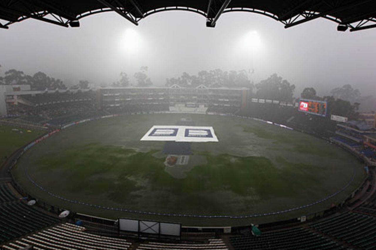 With South Africa in total command, a spectacular storm hit the Wanderers, South Africa v England, 4th Test, Johannesburg, 15 January, 2010

