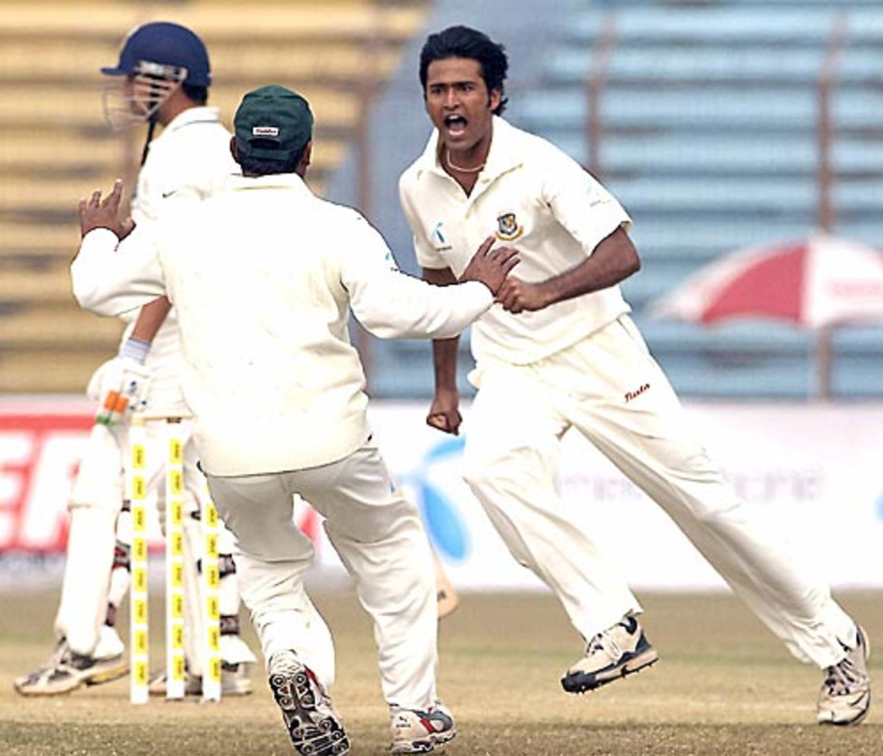 Shahadat Hossain is pumped up after snaring Gautam Gambhir, Bangladesh v India, 1st Test, Chittagong, 1st day, January 17, 2010