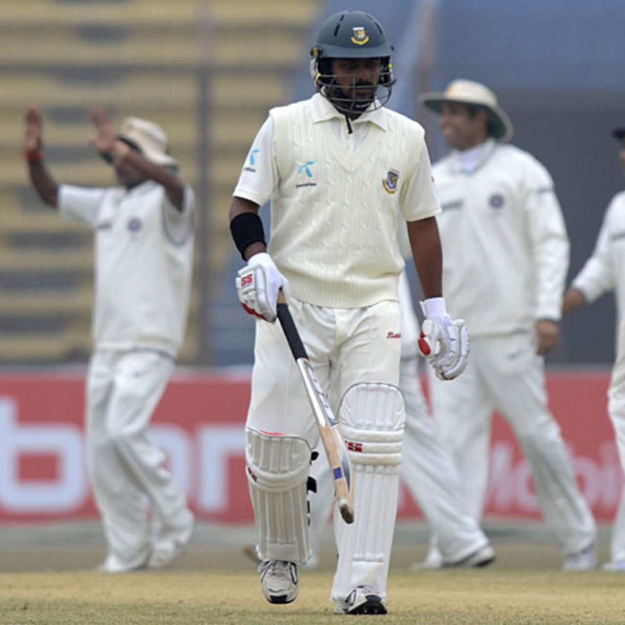 ICL returnee Shahriar Nafees could manage only 4, Bangladesh v India, 1st Test, Chittagong, 2nd day, January 18, 2010 