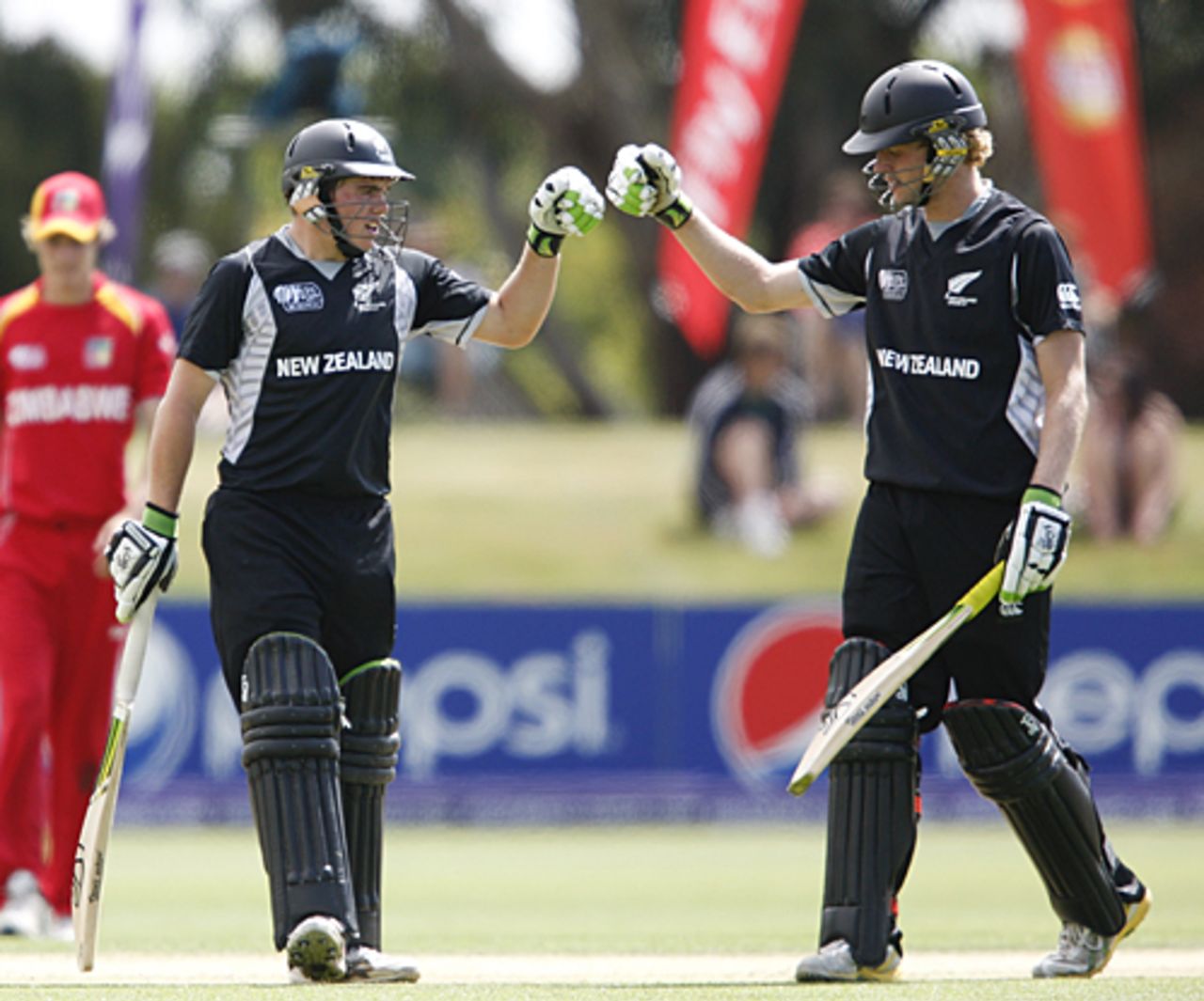 Tom Latham and Harry Boam added a century stand, New Zealand Under-19s v Zimbabwe Under-19s, 19th Match, Group C, ICC Under-19 World Cup, Lincoln, January 19, 2010
