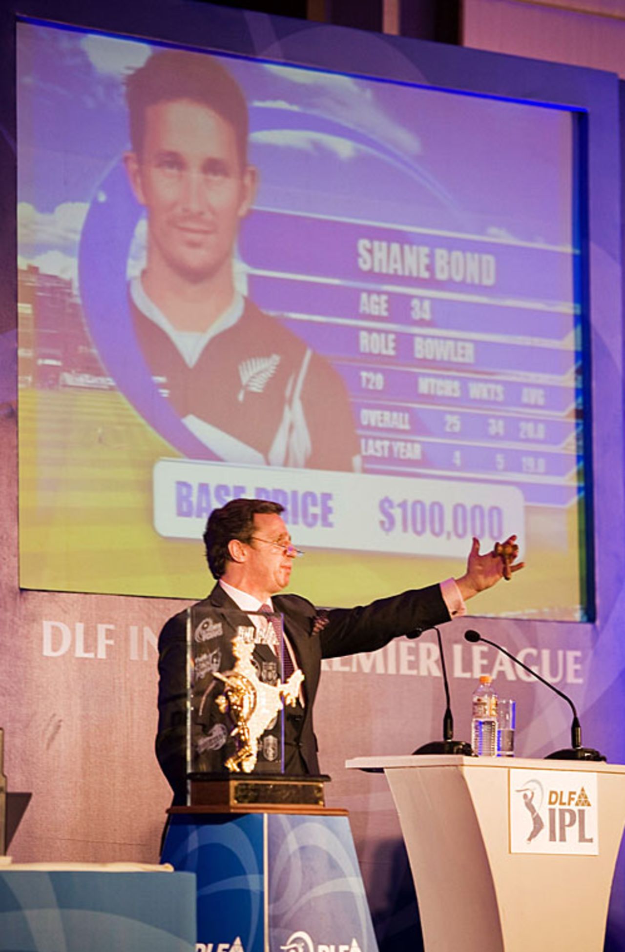 Auctioneer Richard Madley invites bids for Shane Bond, Mumbai, January 19, 2010