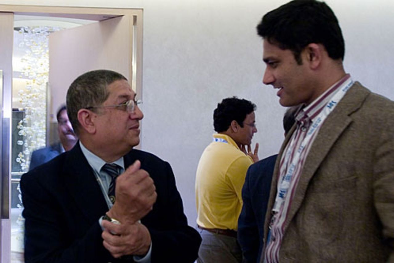 N Srinivasan gives nothing away to Anil Kumble, Mumbai, January 19, 2010