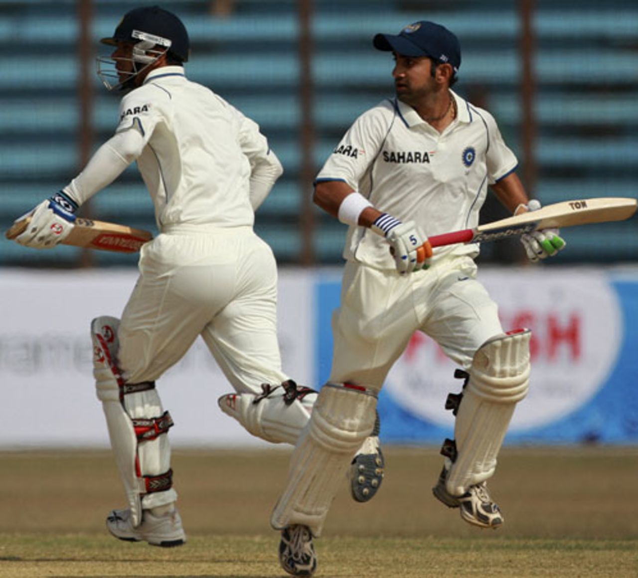 Gautam Gambhir and Rahul Dravid run between the wickets, Bangladesh v India, 1st Test, Chittagong, 4th day, January 20, 2010 