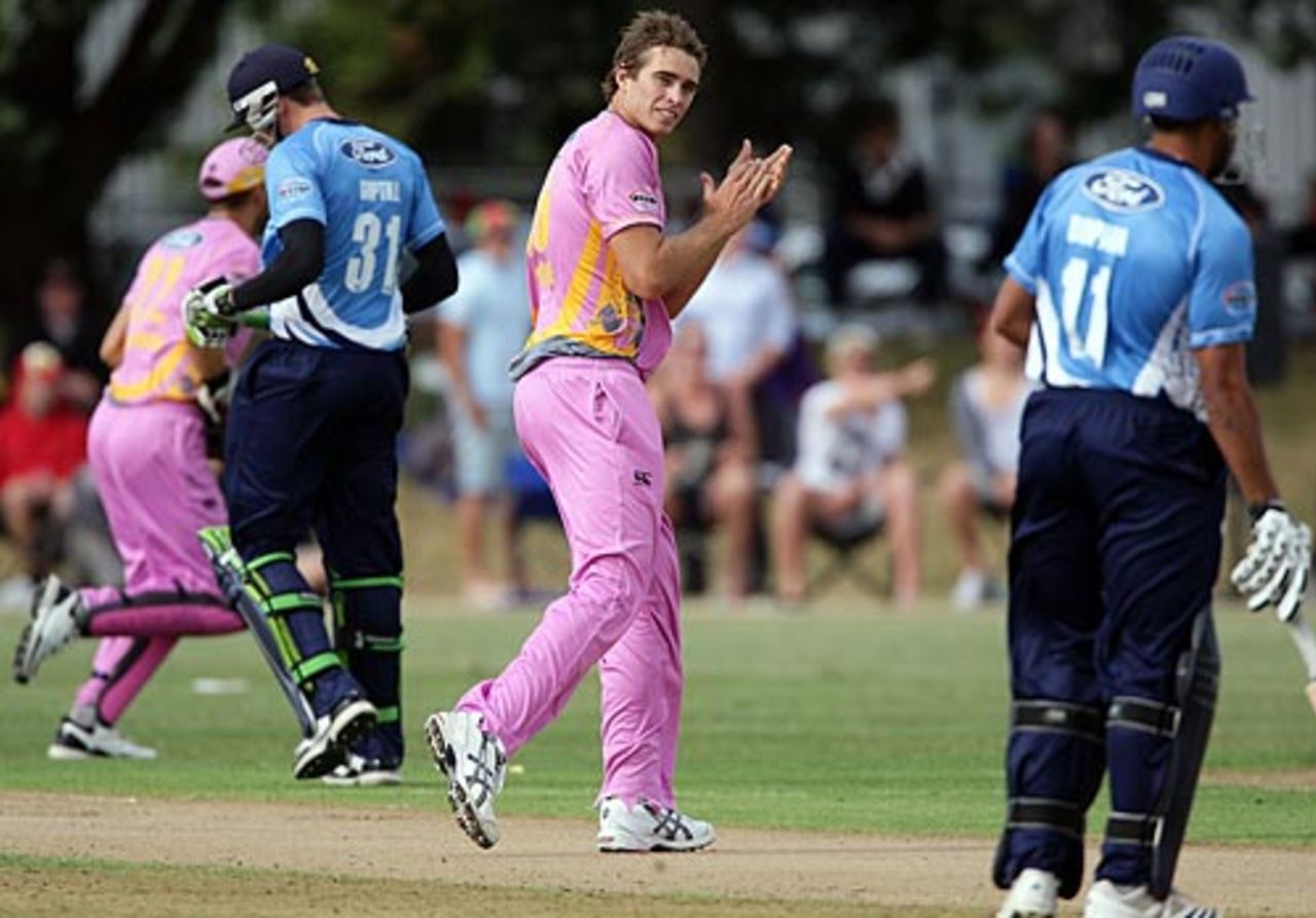 Tim Southee celebrates dismissing Ravi Bopara, Auckland v Northern Districts, HRV Cup, Auckland, January 22, 2010
