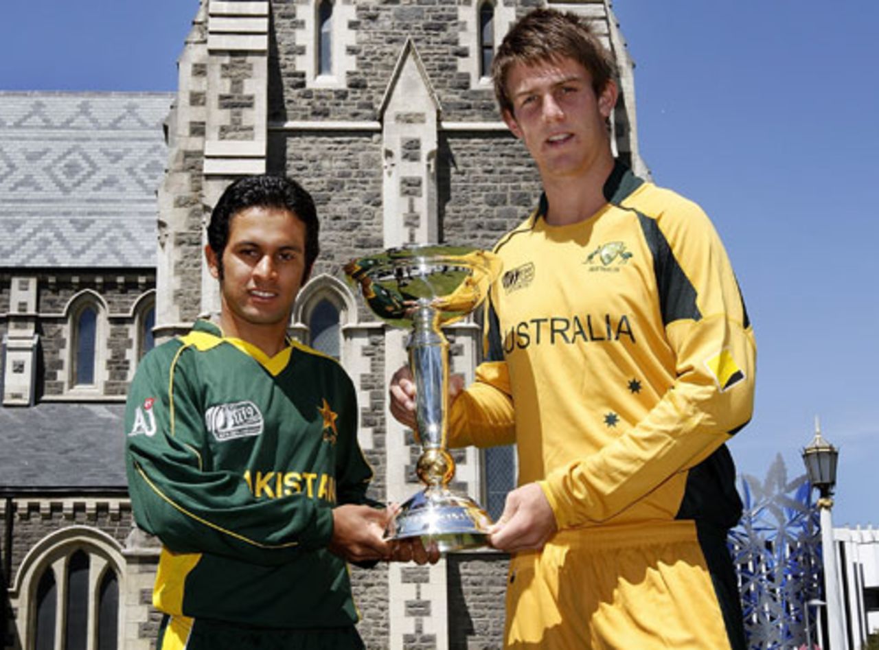 The captains Azeem Ghumman and Mitchell Marsh show off the prize for Saturday's Under-19 World Cup final between Australia and Pakistan, Christchurch, January 28, 2010