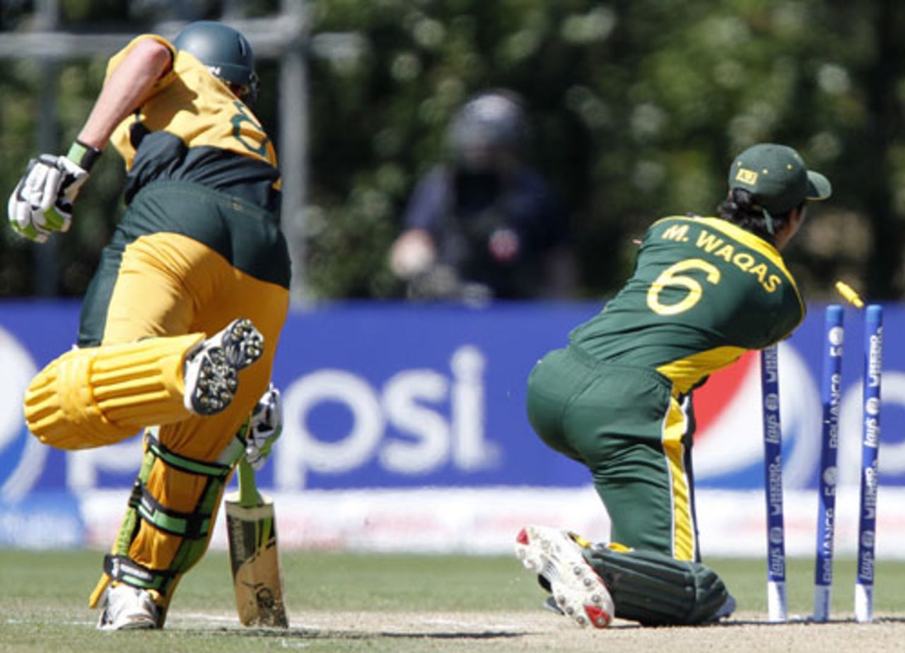 Jason Floros was run out at a crucial time for Australia, Australia v Pakistan, Under-19 World Cup final, Lincoln, 30 January, 2010