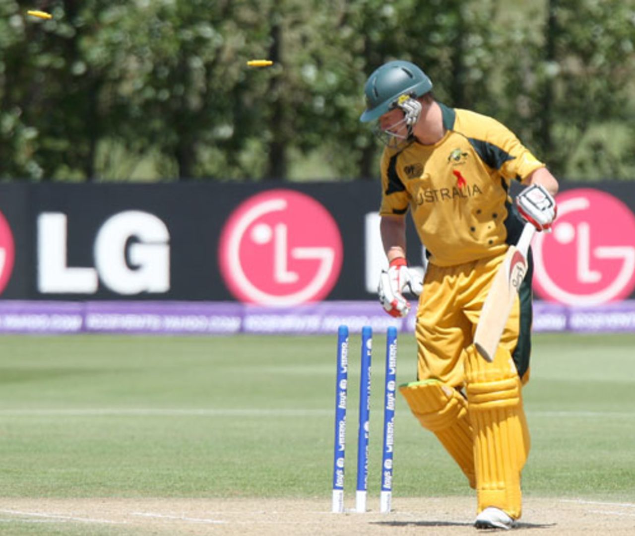 Tim Armstrong is bowled by Sarmad Bhatti, Australia v Pakistan, Under-19 World Cup final, Lincoln, 30 January, 2010