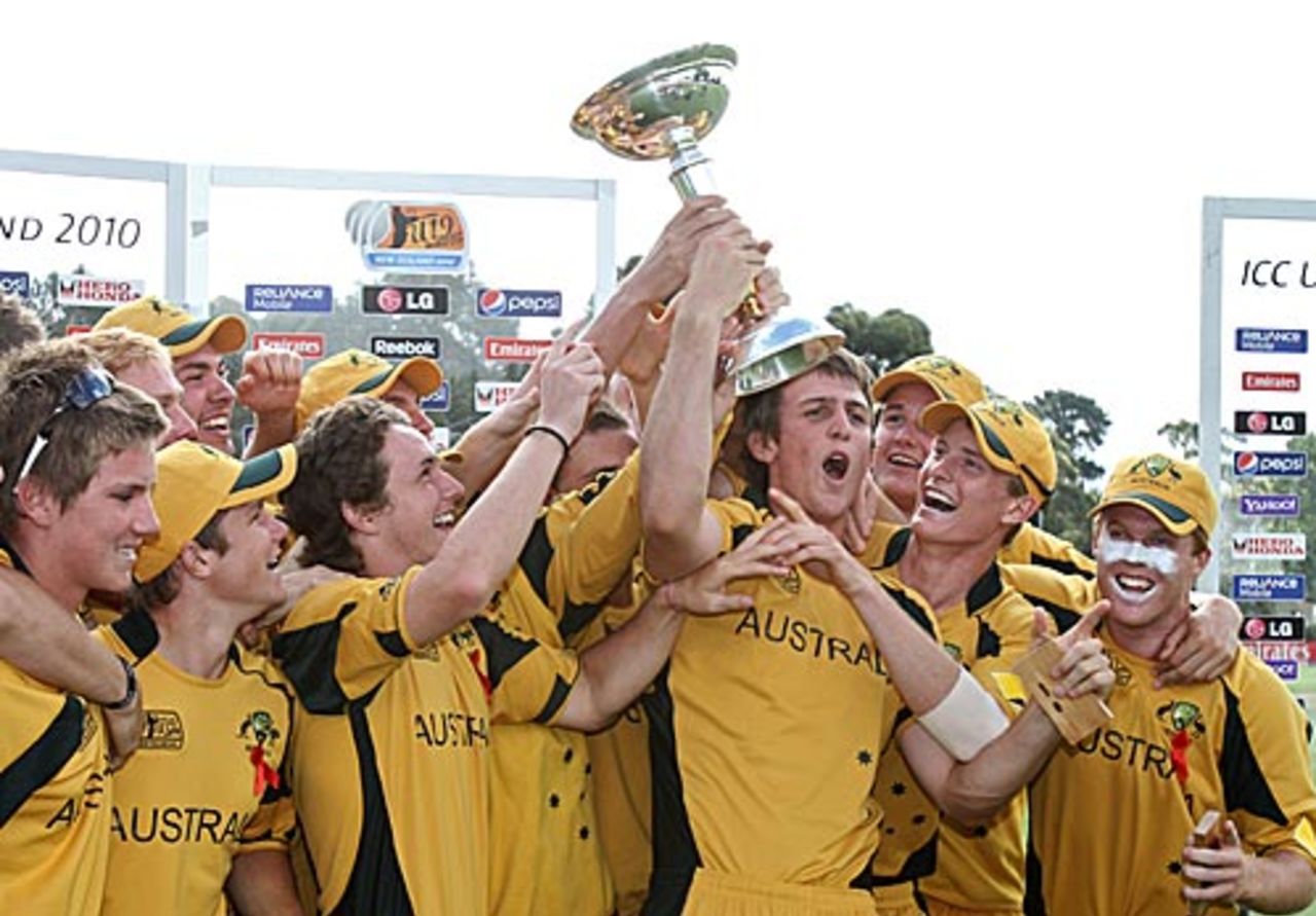 The Australian team celebrates its Under-19 World Cup triumph, Australia v Pakistan, Under-19 World Cup final, Lincoln, 30 January, 2010