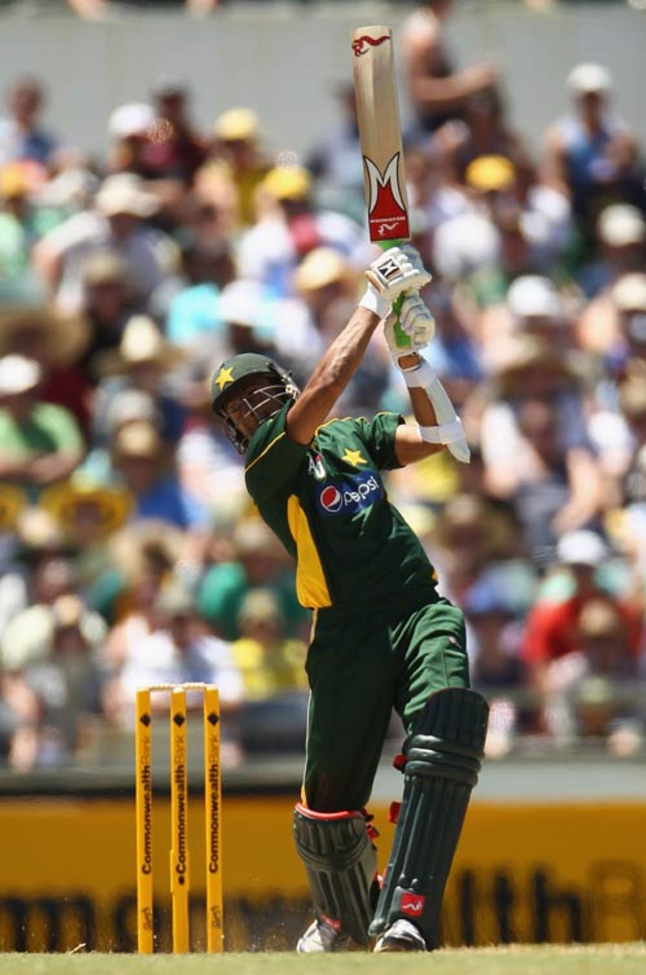 Shoaib Malik hits through the off side, Australia v Pakistan, 5th ODI, Perth, January 31, 2010