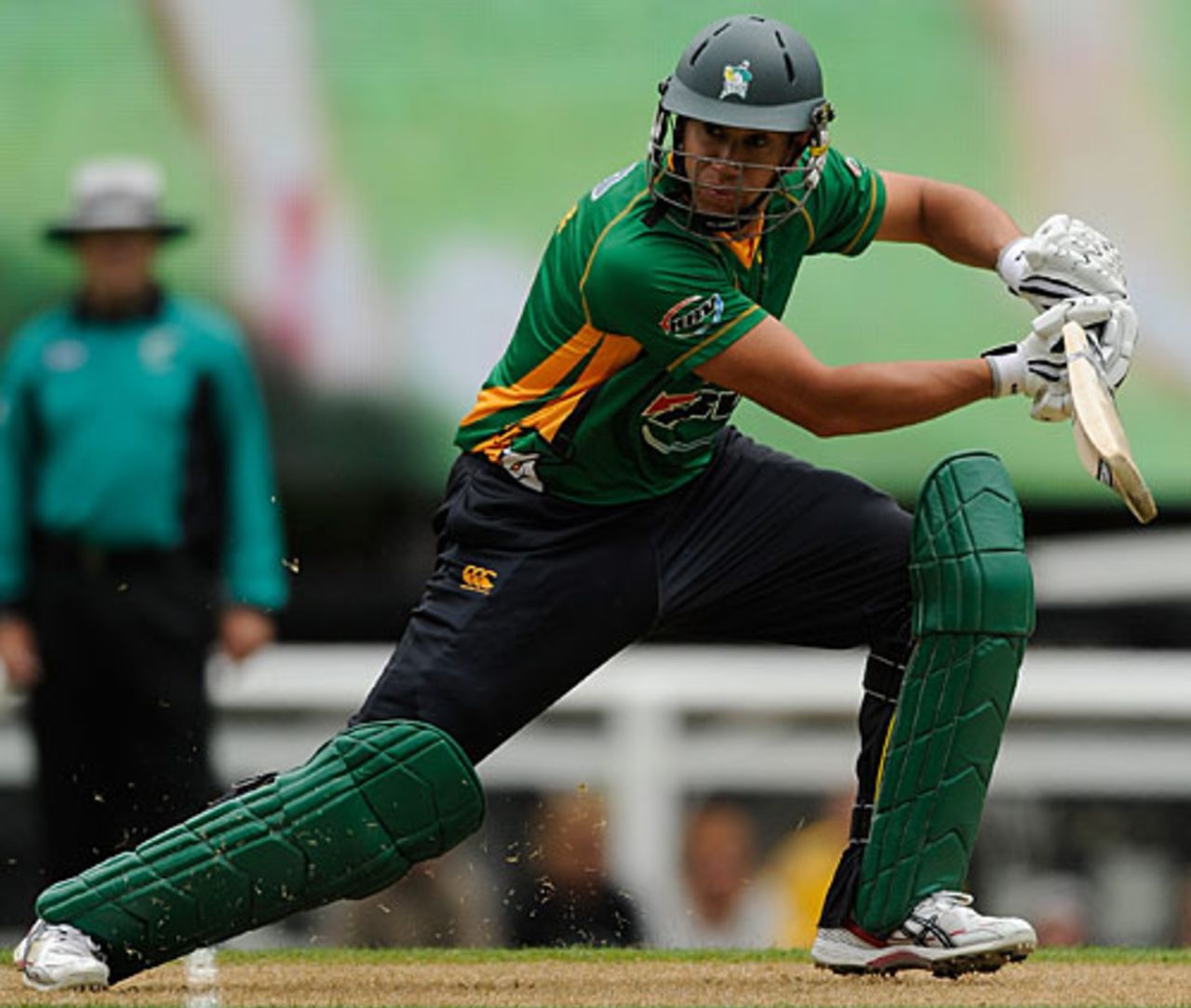 Ross Taylor en route to his fifty, Central Districts v Auckland, HRV Cup final, New Plymouth, January 31, 2009