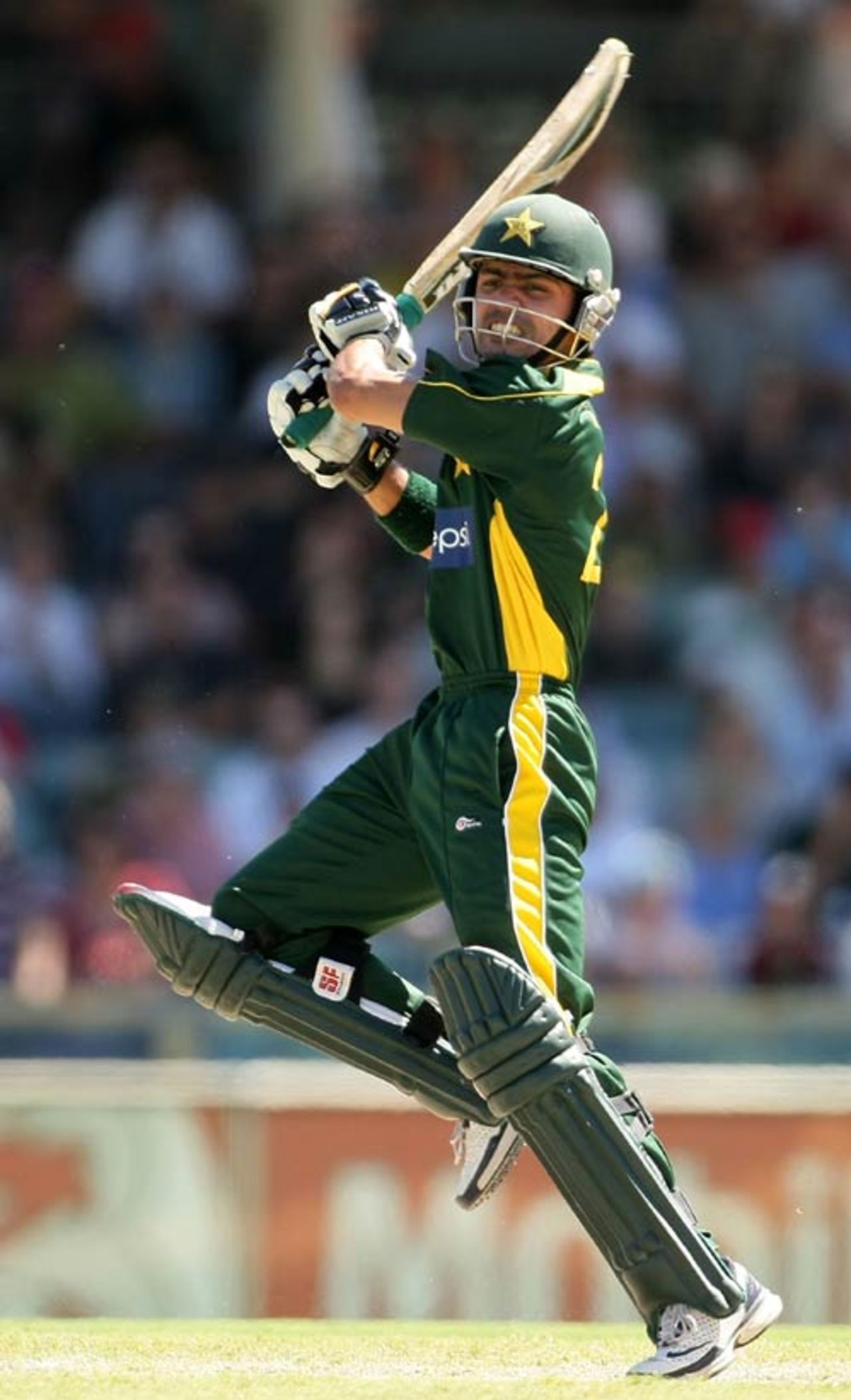 Fawad Alam crunches one through the off side, Australia v Pakistan, 5th ODI, Perth, January 31, 2010