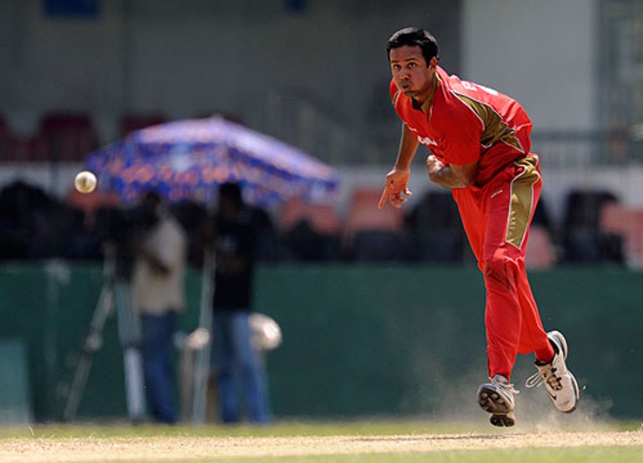 Umar Bhatti sends a delivery down, Afghanistan v Canada, Associate T20 Series, Colombo, February 4, 2010