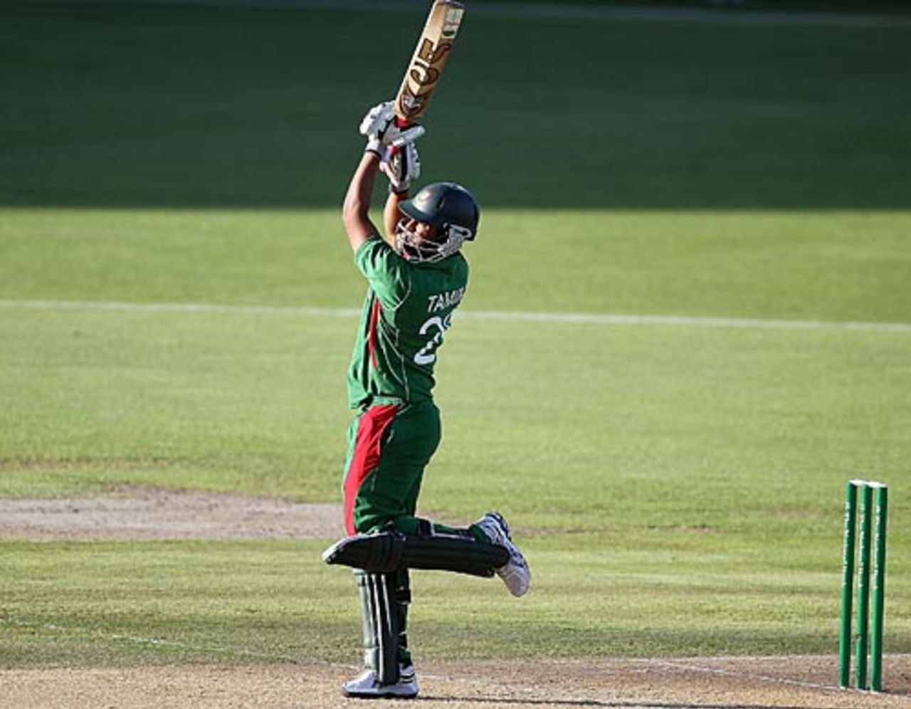 Tamim Iqbal hits down the ground, New Zealand v Bangladesh, 1st ODI, Napier, February 5, 2010