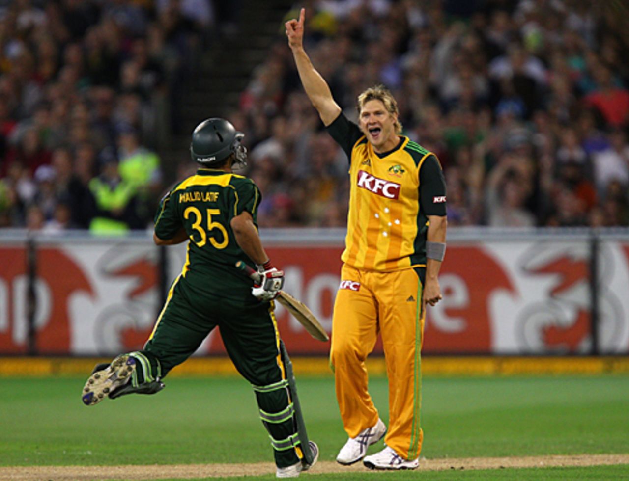 Shane Watson picks up Khalid Latif with some help from the umpire, Australia v Pakistan, only Twenty20, February 5, 2010