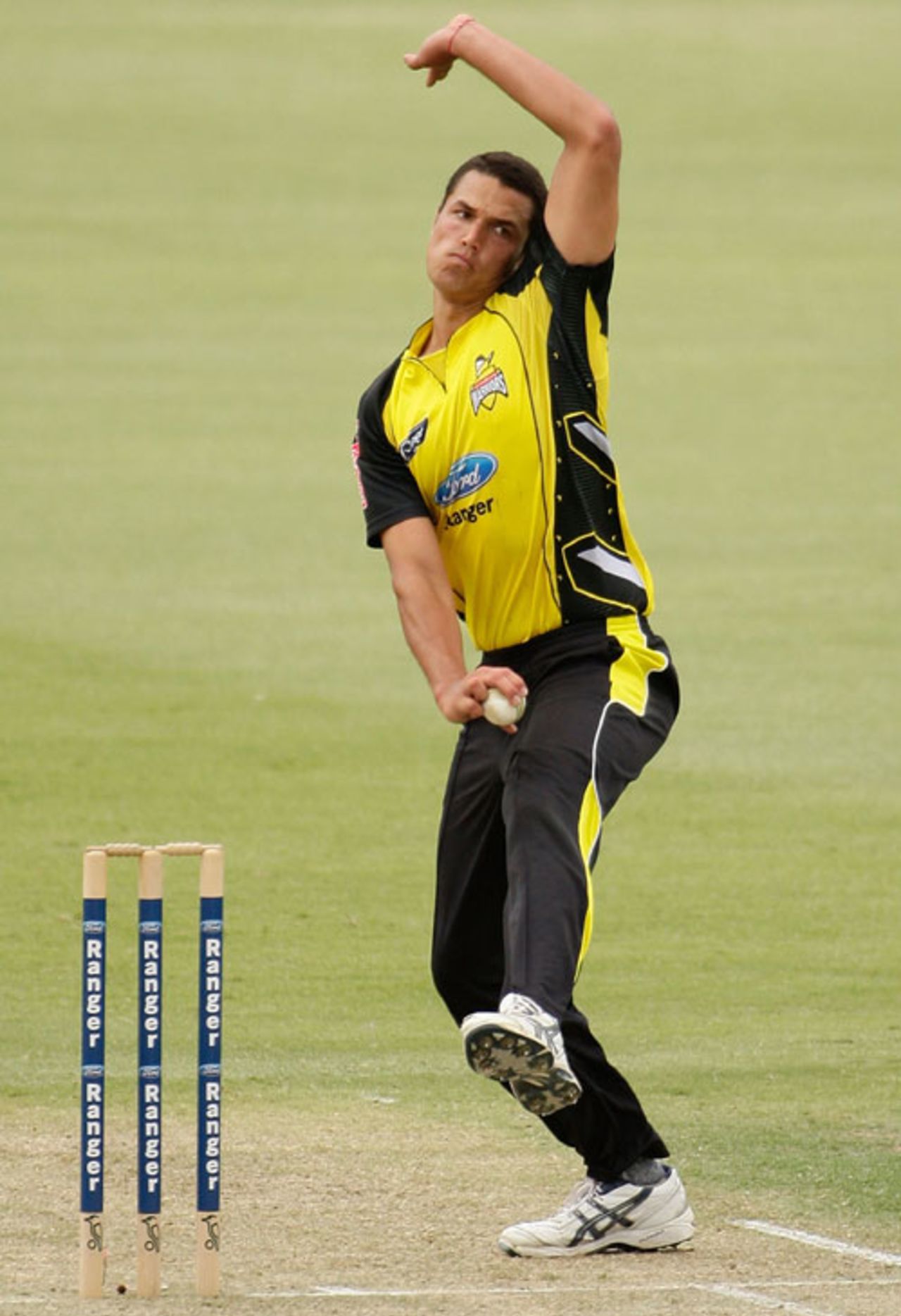Nathan Coulter-Nile grabbed three wickets, Western Australia v South Australia, FR Cup, Perth, 6 February, 2010