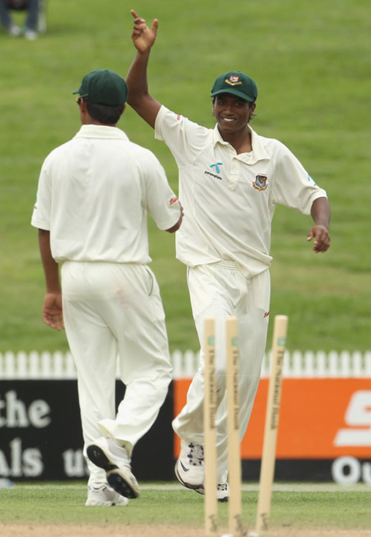 Rubel Hossain is pleased after effecting Tim McIntosh's run-out, only Test, Hamilton, 4th day, February 17, 2010